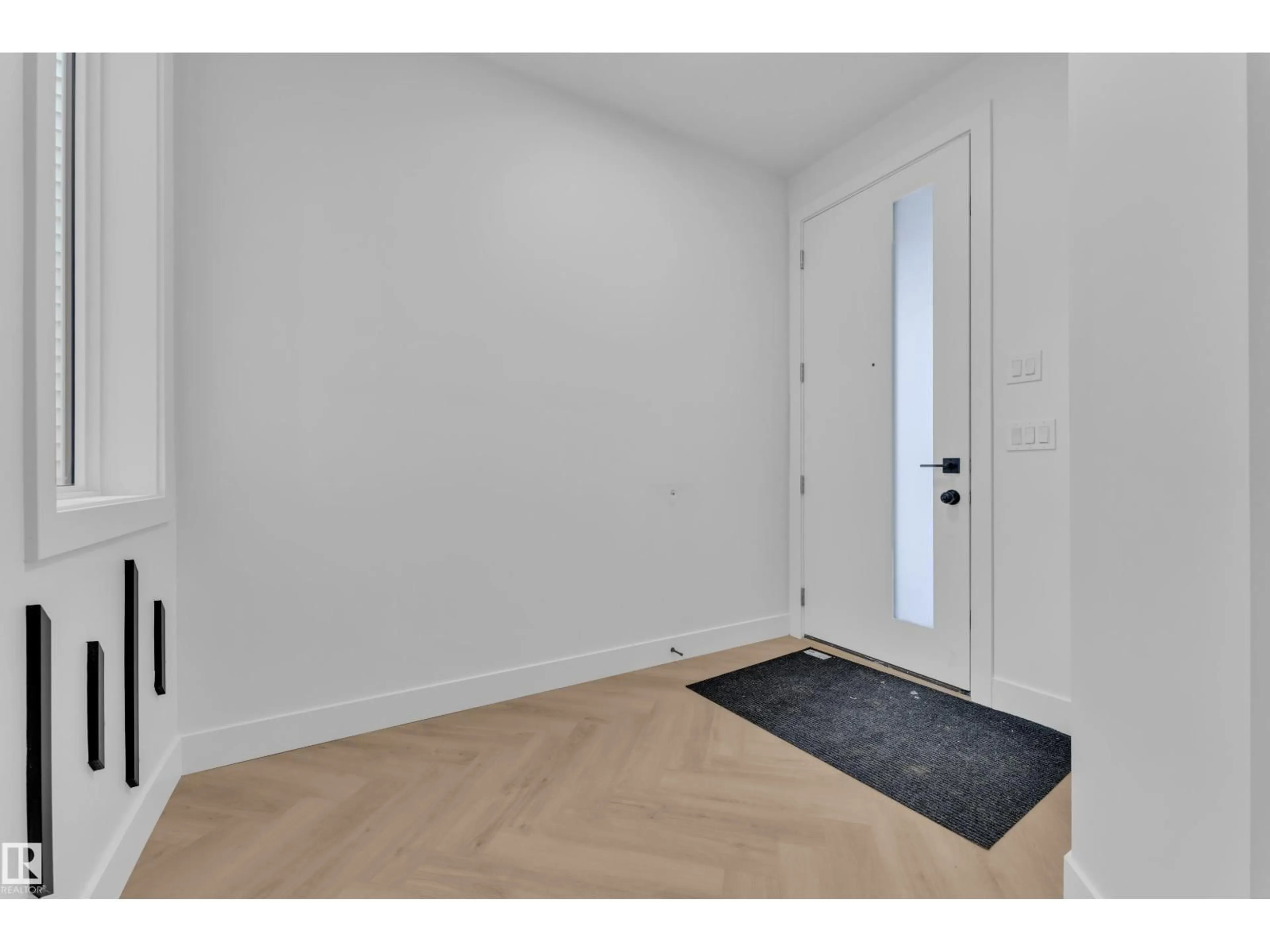 Indoor entryway for 749 ASTORIA WY, Devon Alberta T9G0M7