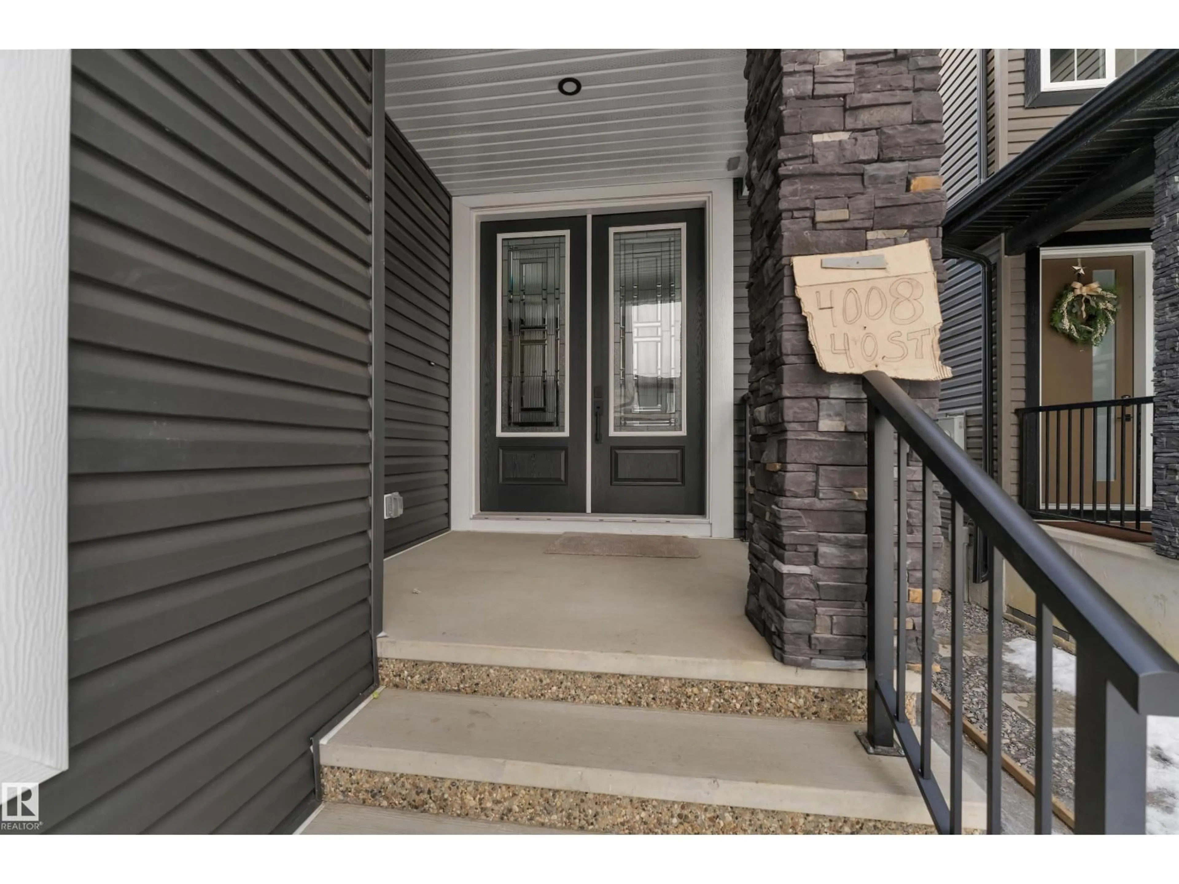 Indoor entryway for 4008 40 ST, Beaumont Alberta T4X3B6