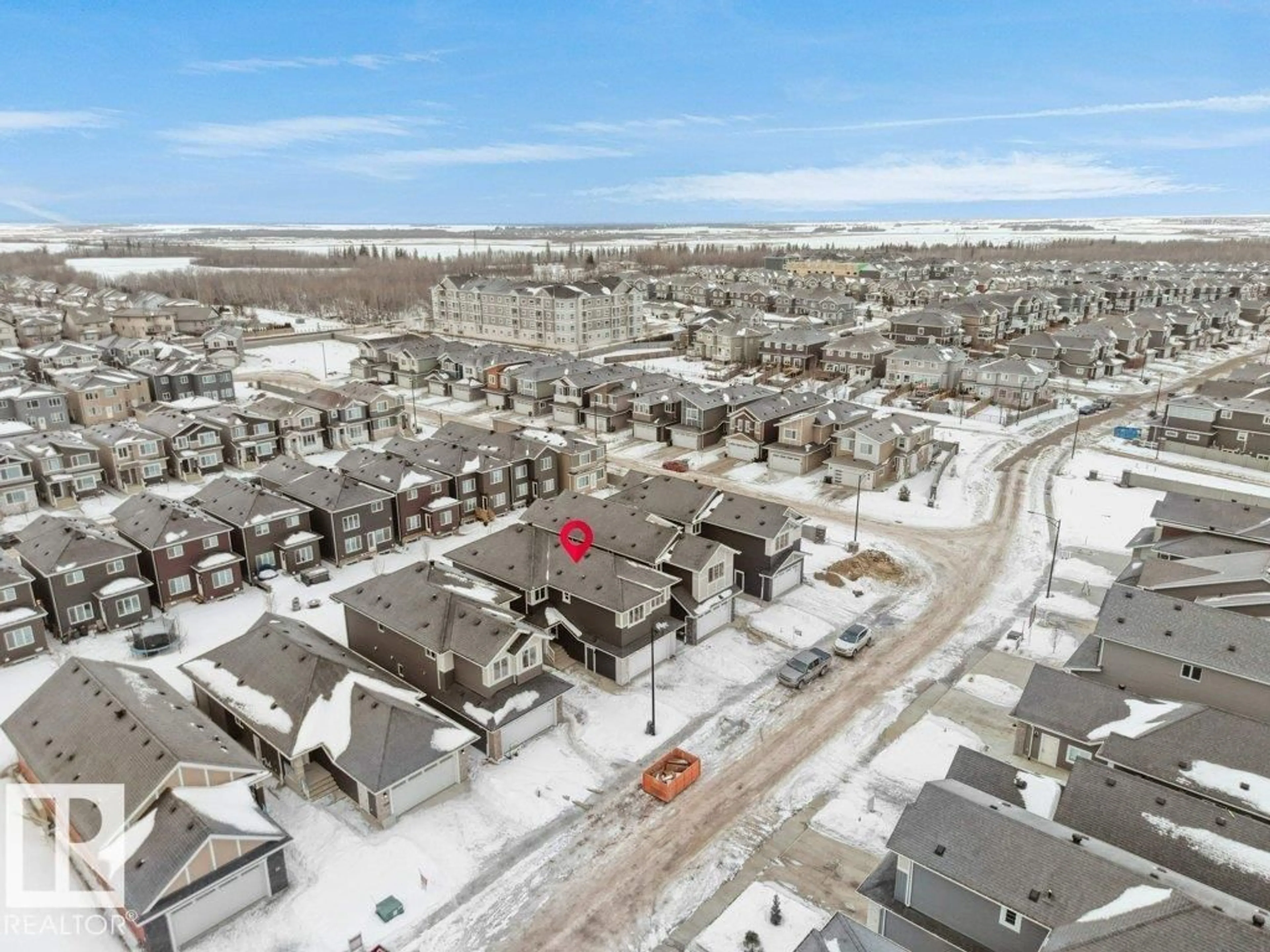 A pic from outside/outdoor area/front of a property/back of a property/a pic from drone, street for 3324 CHICKADEE DR, Edmonton Alberta T5S0V6