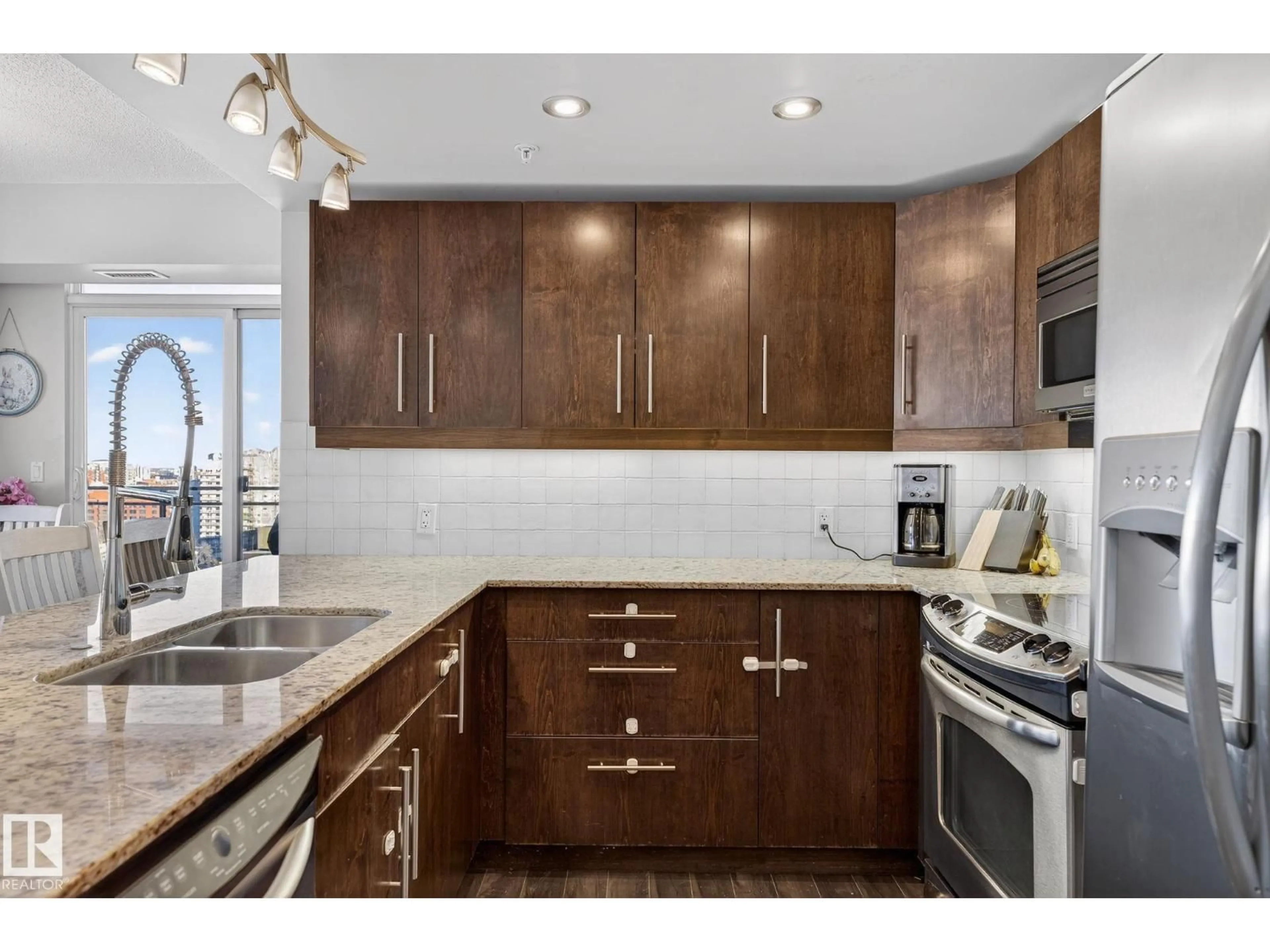 Standard kitchen, ceramic/tile floor for 1404 - 10046 117 ST, Edmonton Alberta T5K1X2