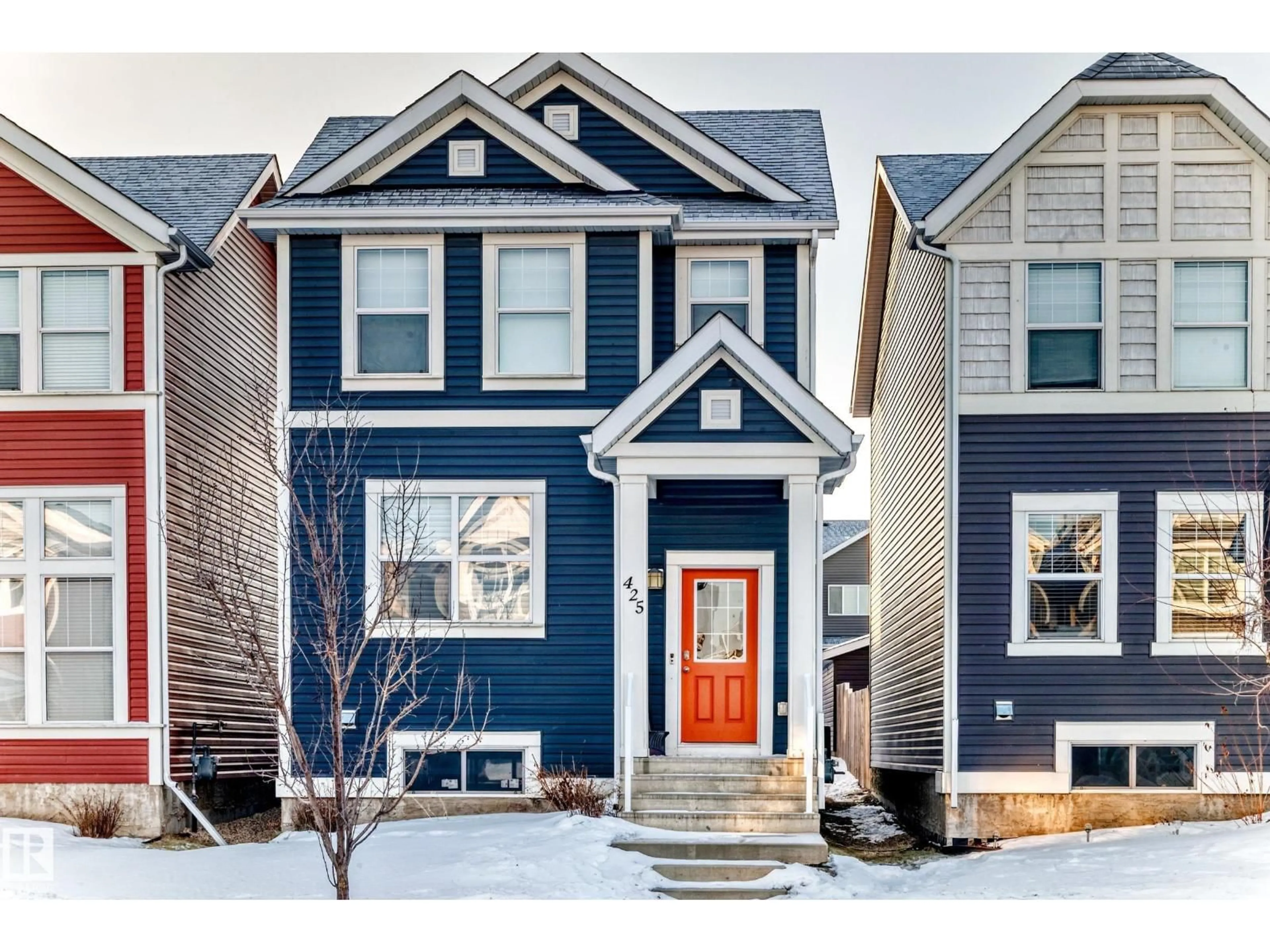 Home with vinyl exterior material, street for 425 SIMPKINS LI, Leduc Alberta T9E1B8