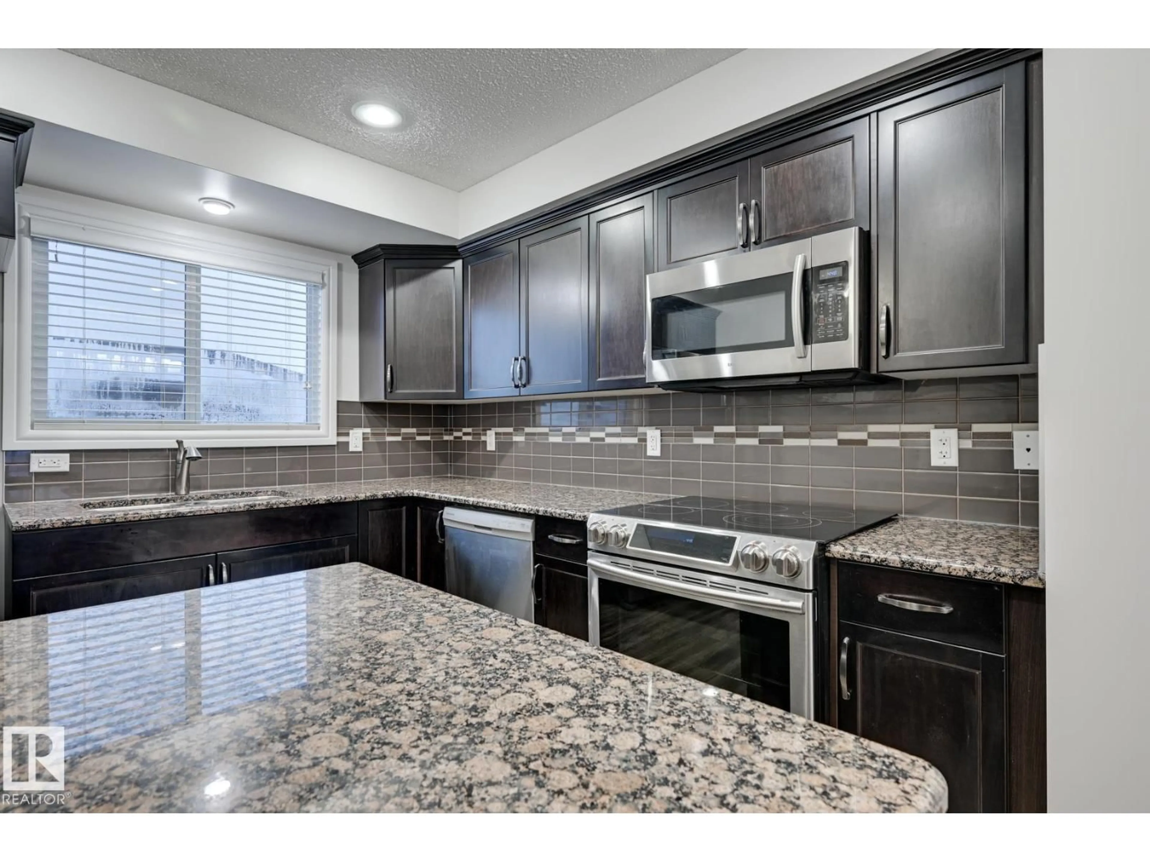 Open concept kitchen, ceramic/tile floor for 59 HARVEST RIDGE DR, Spruce Grove Alberta T7X0R9