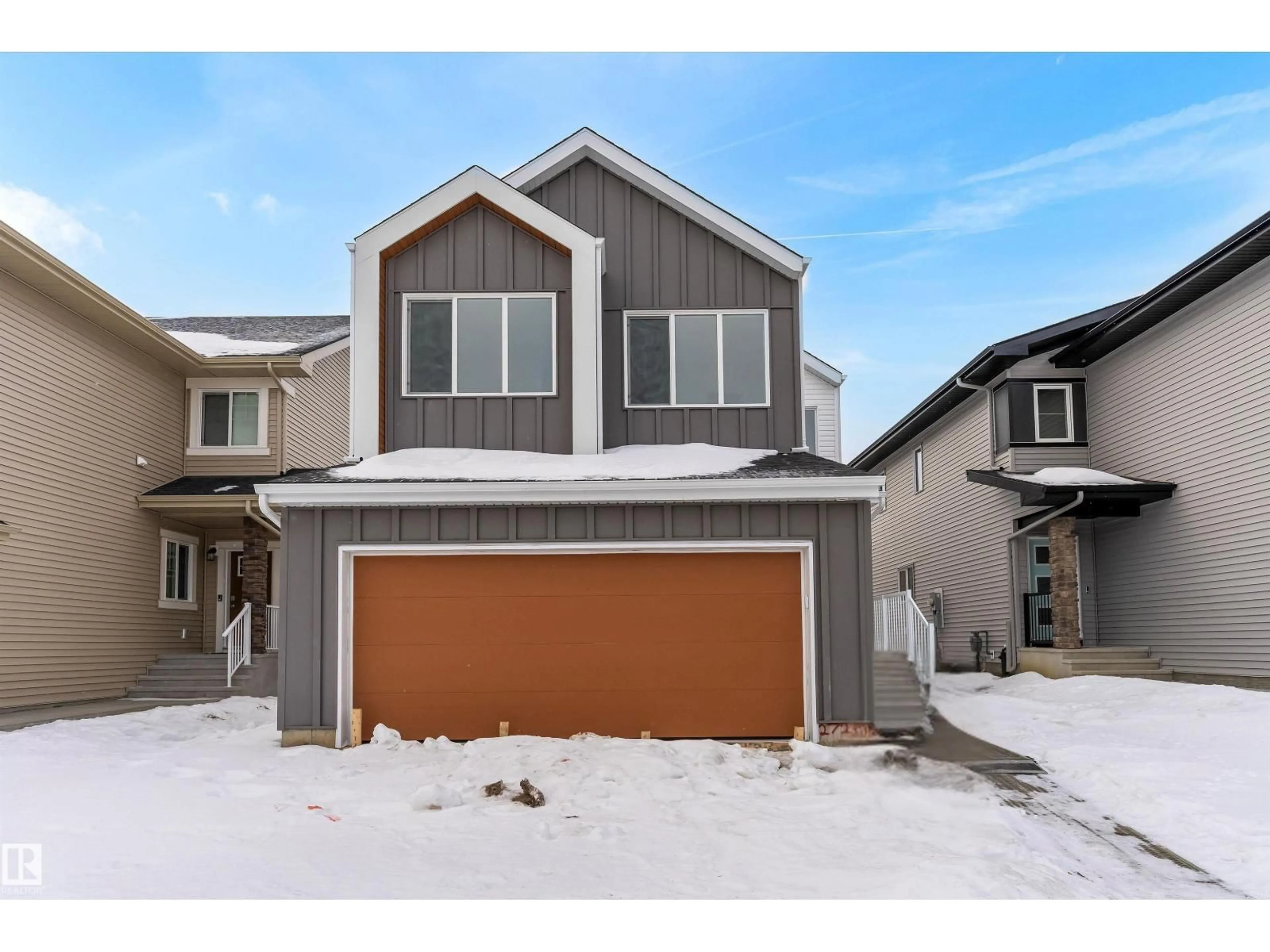 Home with vinyl exterior material, street for NW - 2728 194 ST, Edmonton Alberta T6M3B1