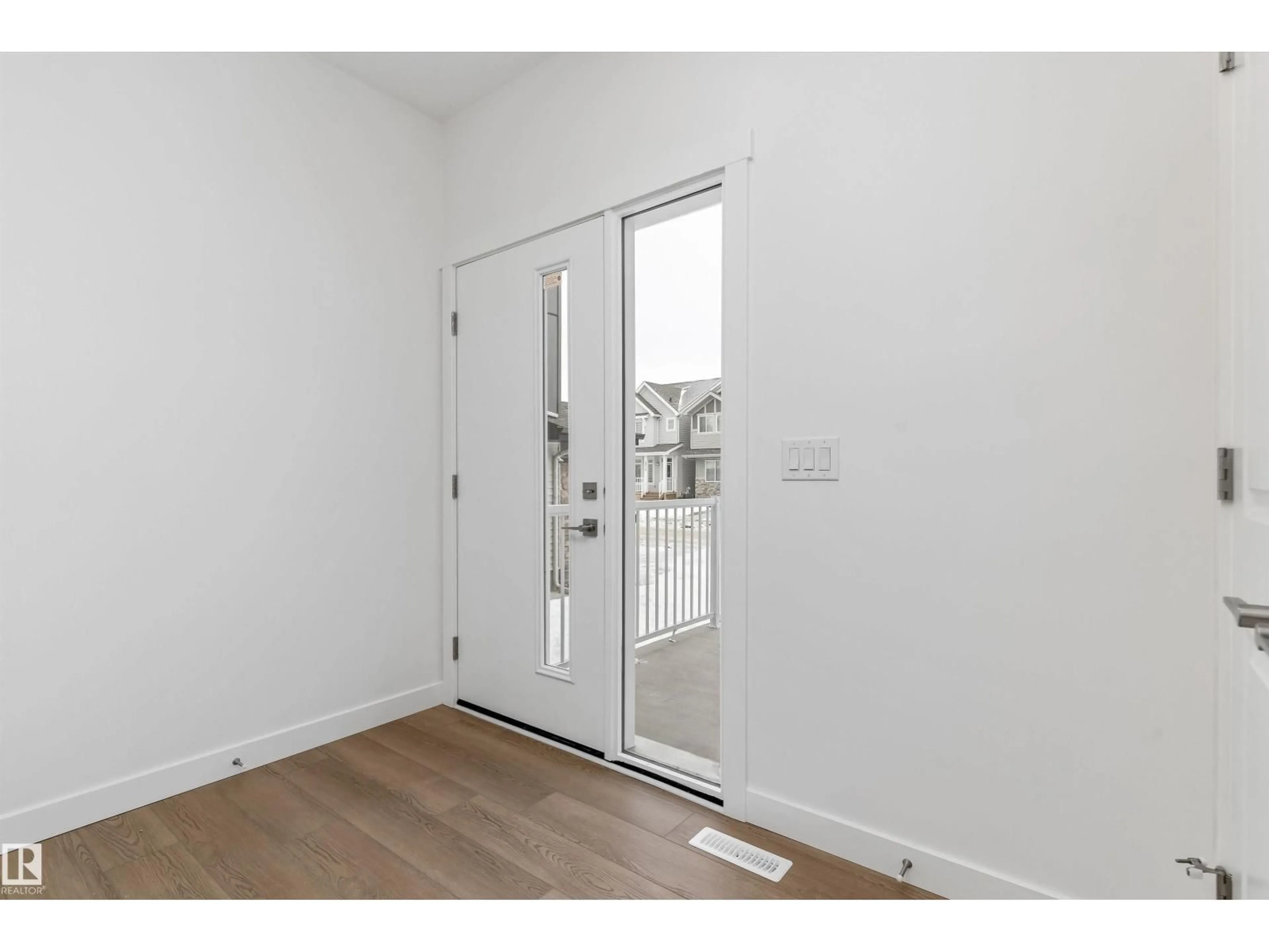 Indoor entryway for NW - 2728 194 ST, Edmonton Alberta T6M3B1