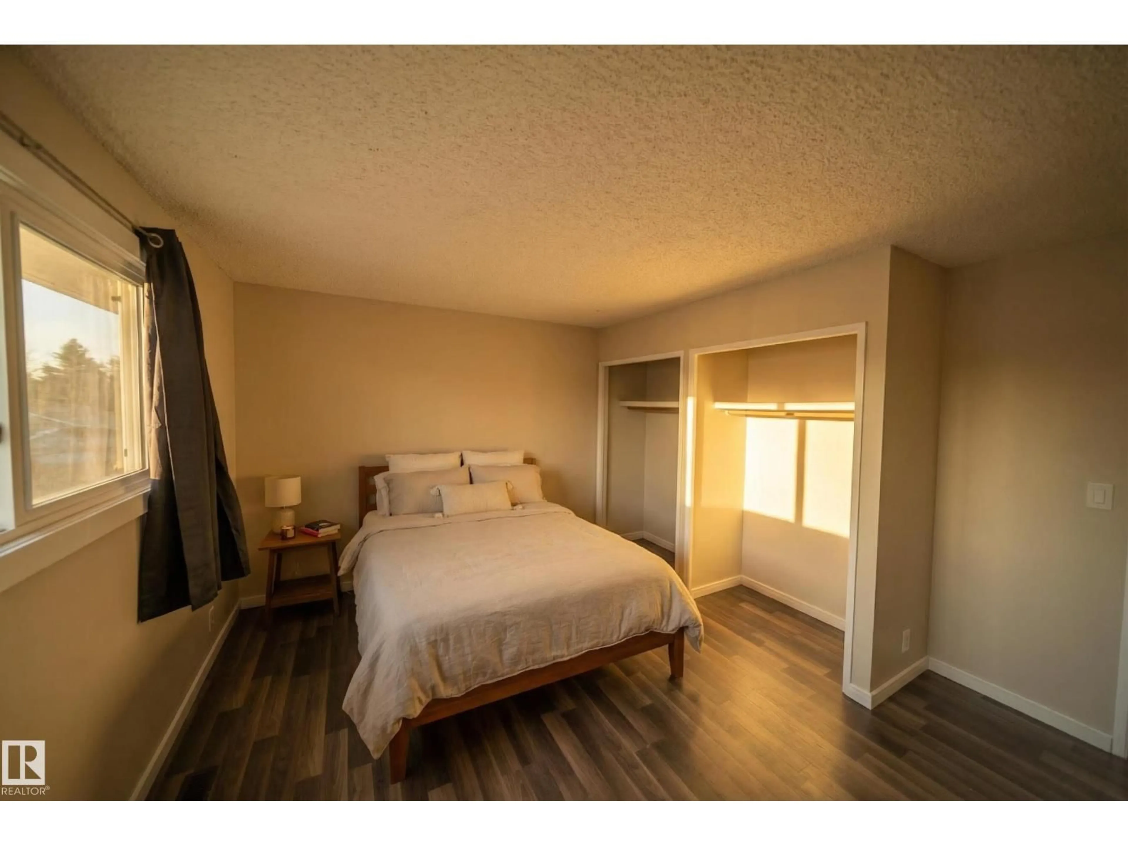 A pic of a room for 2311 146 AV, Edmonton Alberta T5Y1W4