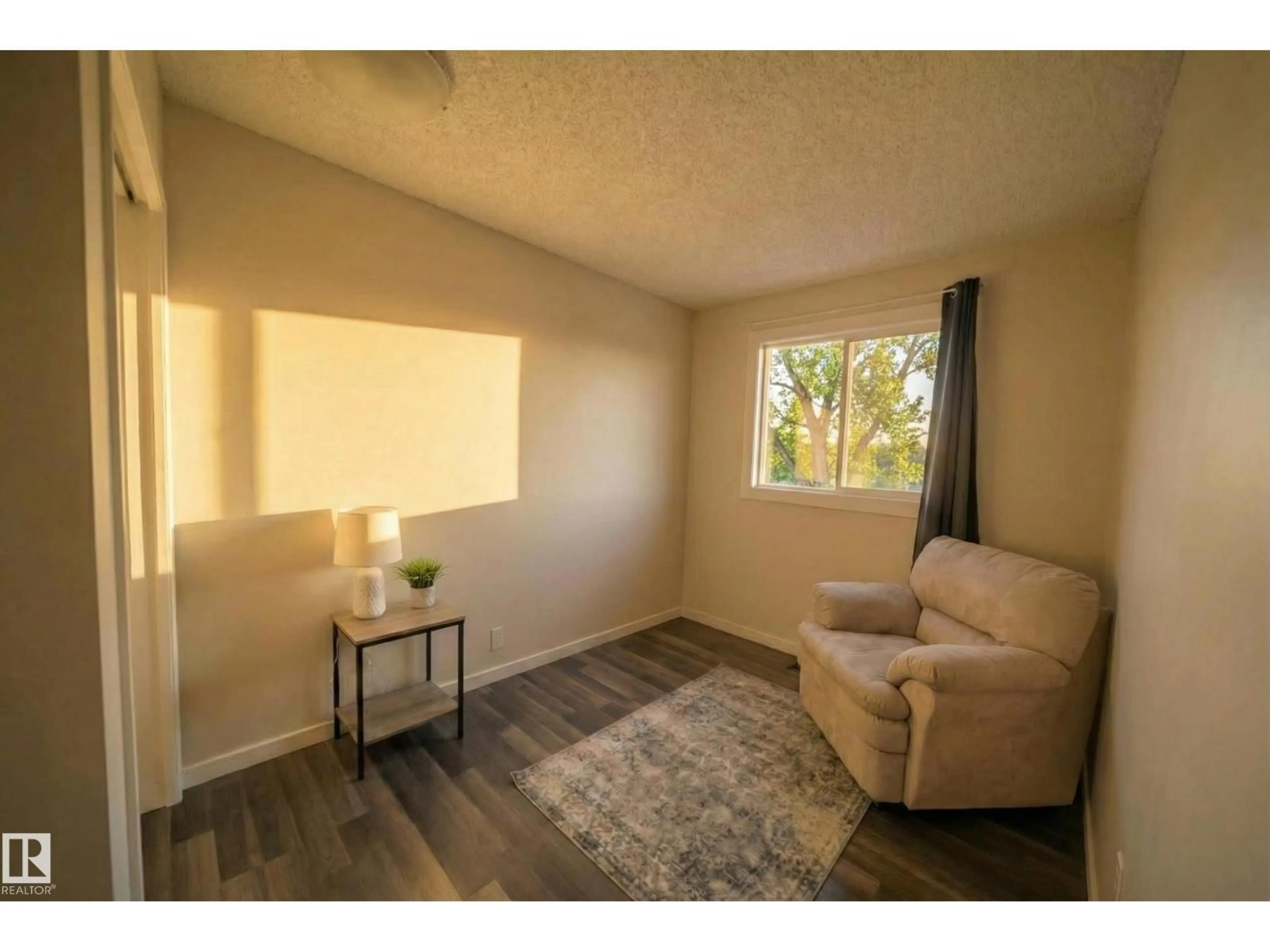 A pic of a room for 2311 146 AV, Edmonton Alberta T5Y1W4