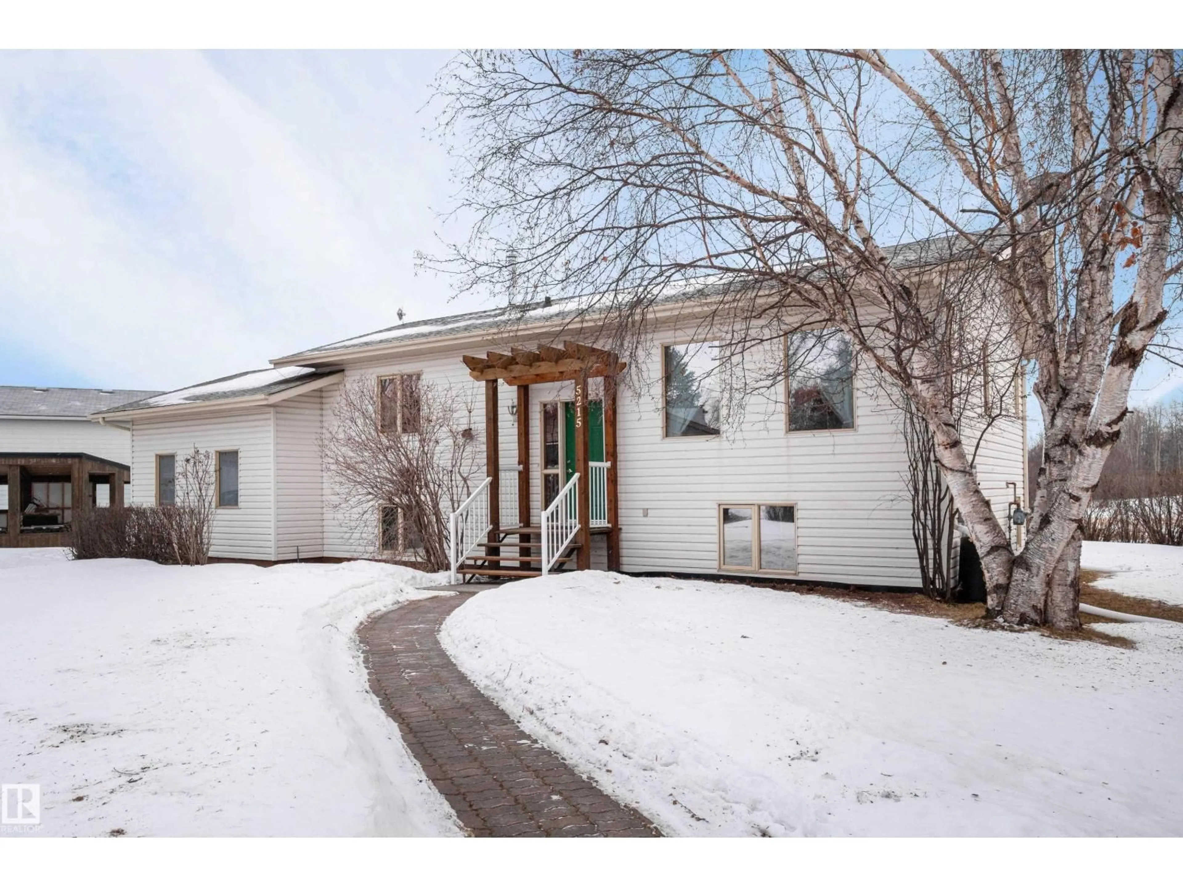 Unknown for 5215 49 AV, Onoway Alberta T0E1V0