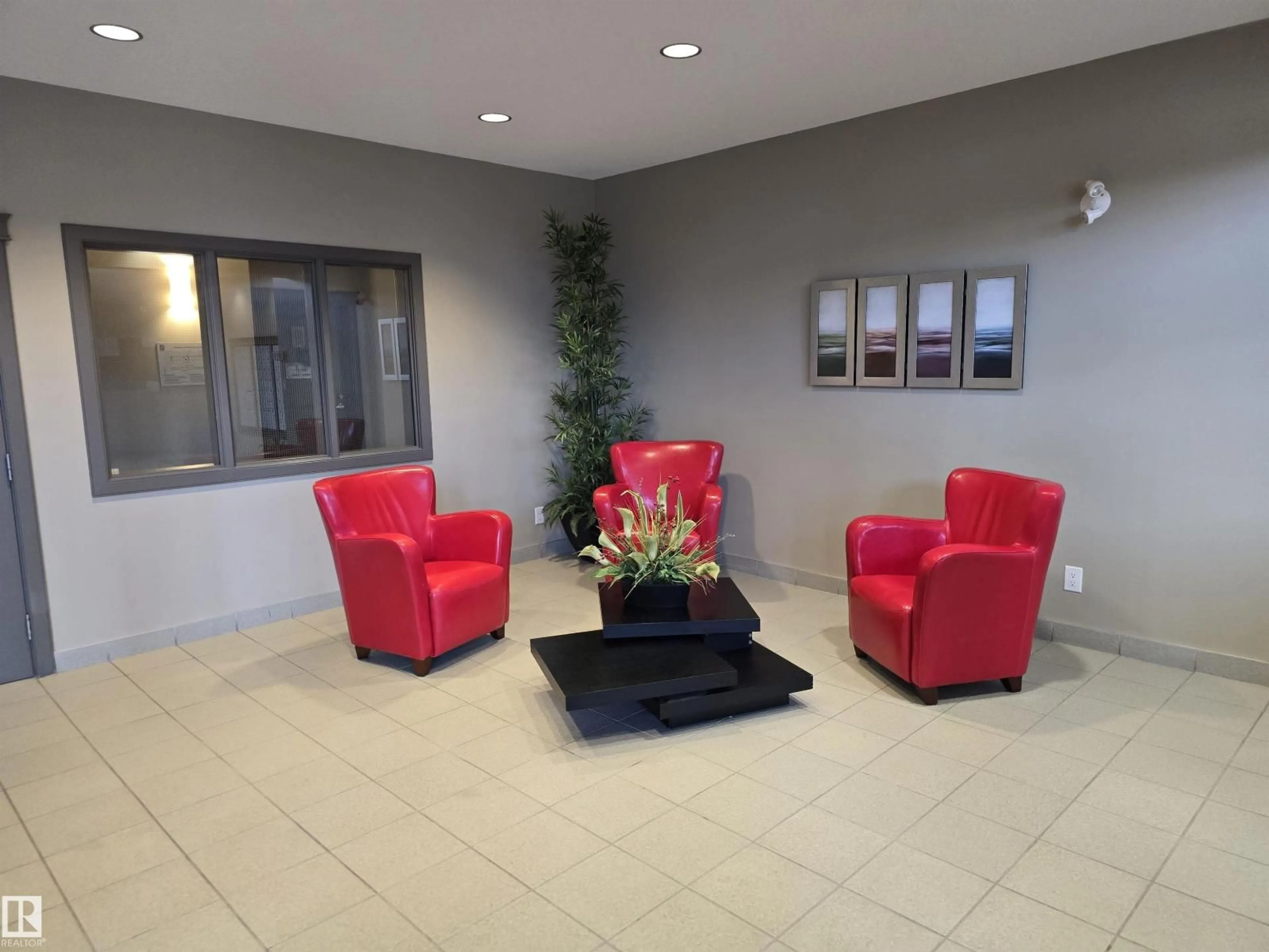 Lobby for #423 - 4075 CLOVER BAR RD, Sherwood Park Alberta T8H0R6