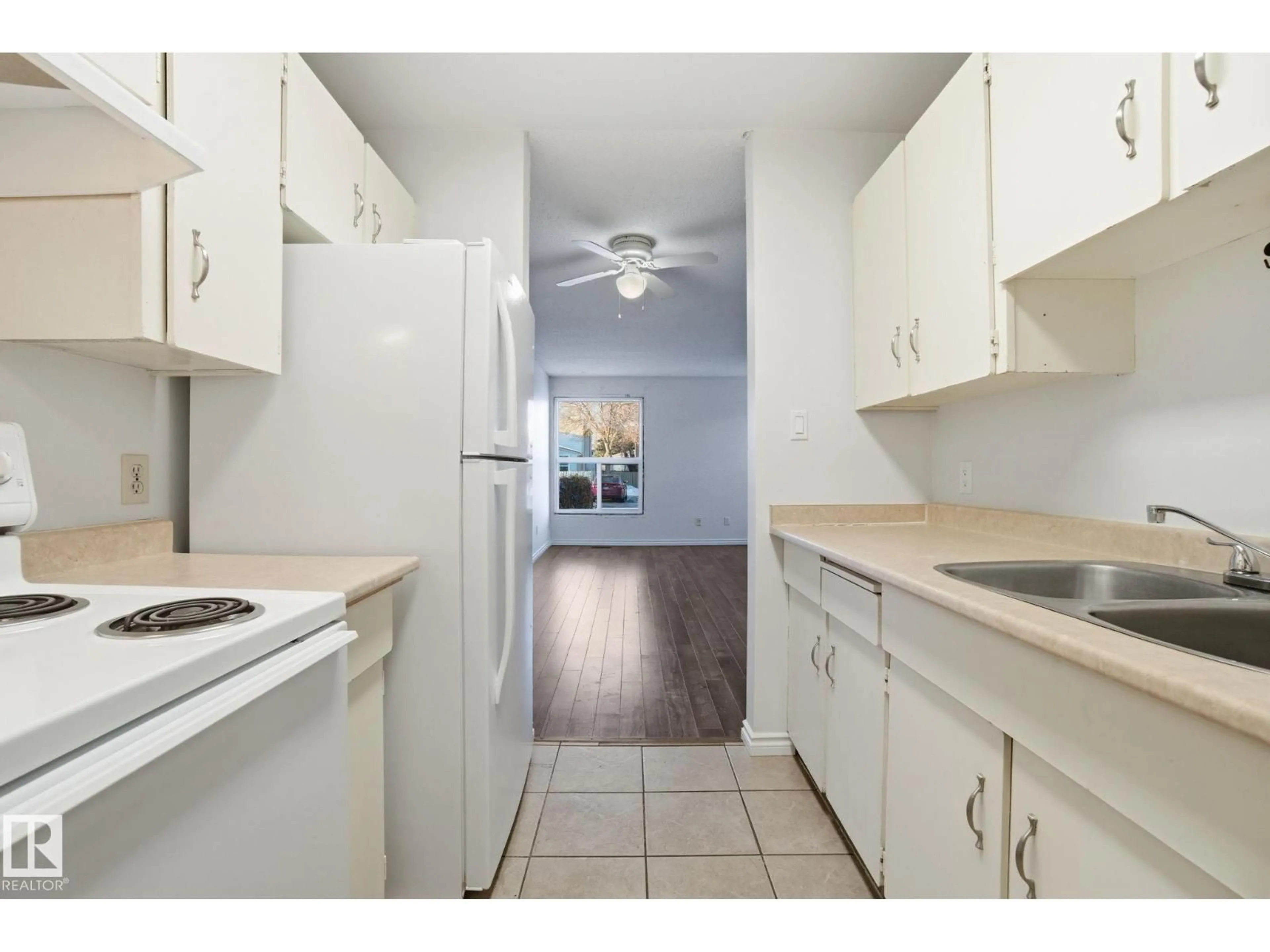 Standard kitchen, unknown for 1130 KNOTTWOOD RD, Edmonton Alberta T6K2J8