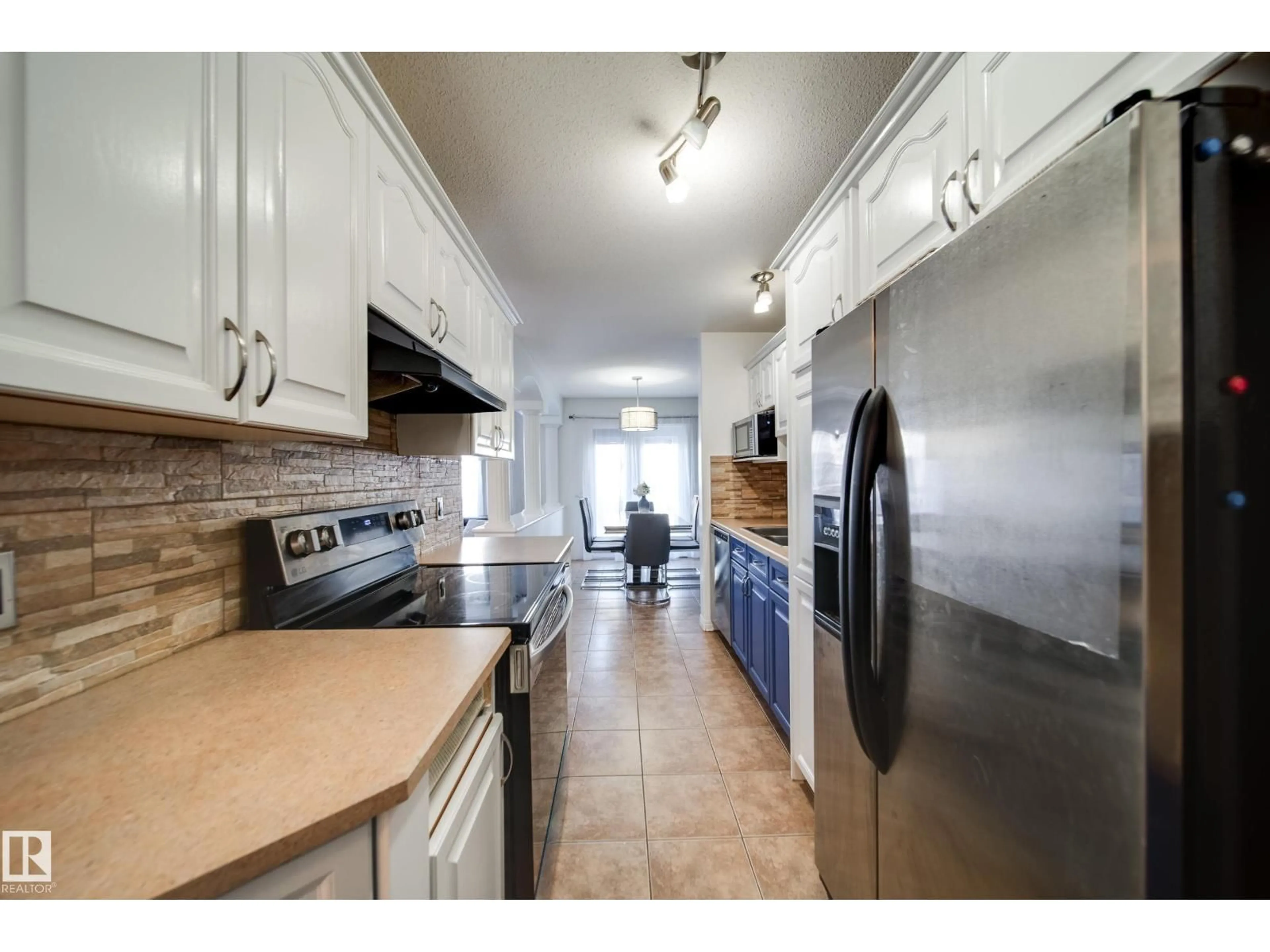 Unknown for 3716 160A AV, Edmonton Alberta T5Y3G1