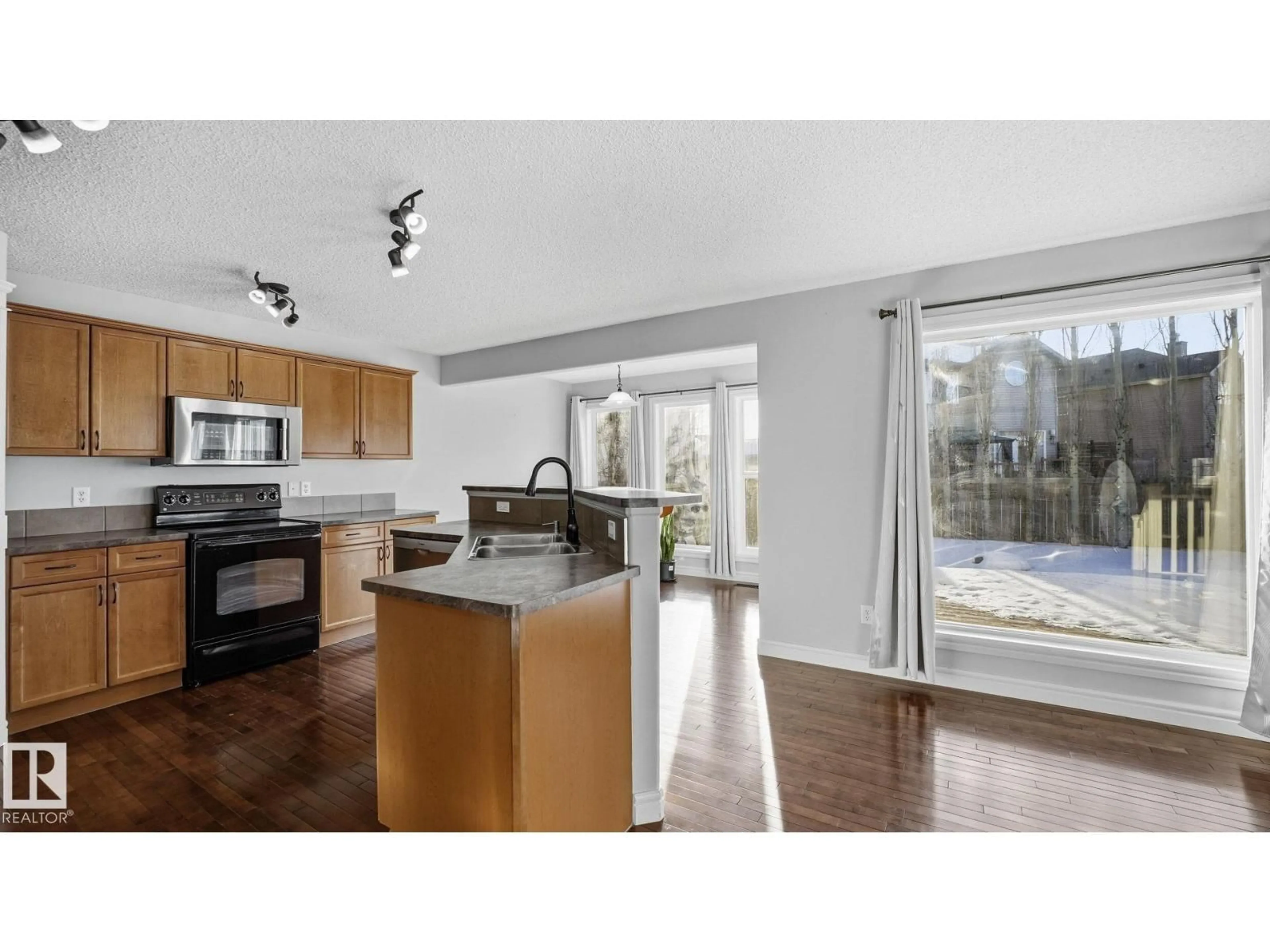 Open concept kitchen, unknown for 9 HICKORY TR, Spruce Grove Alberta T7X0A6