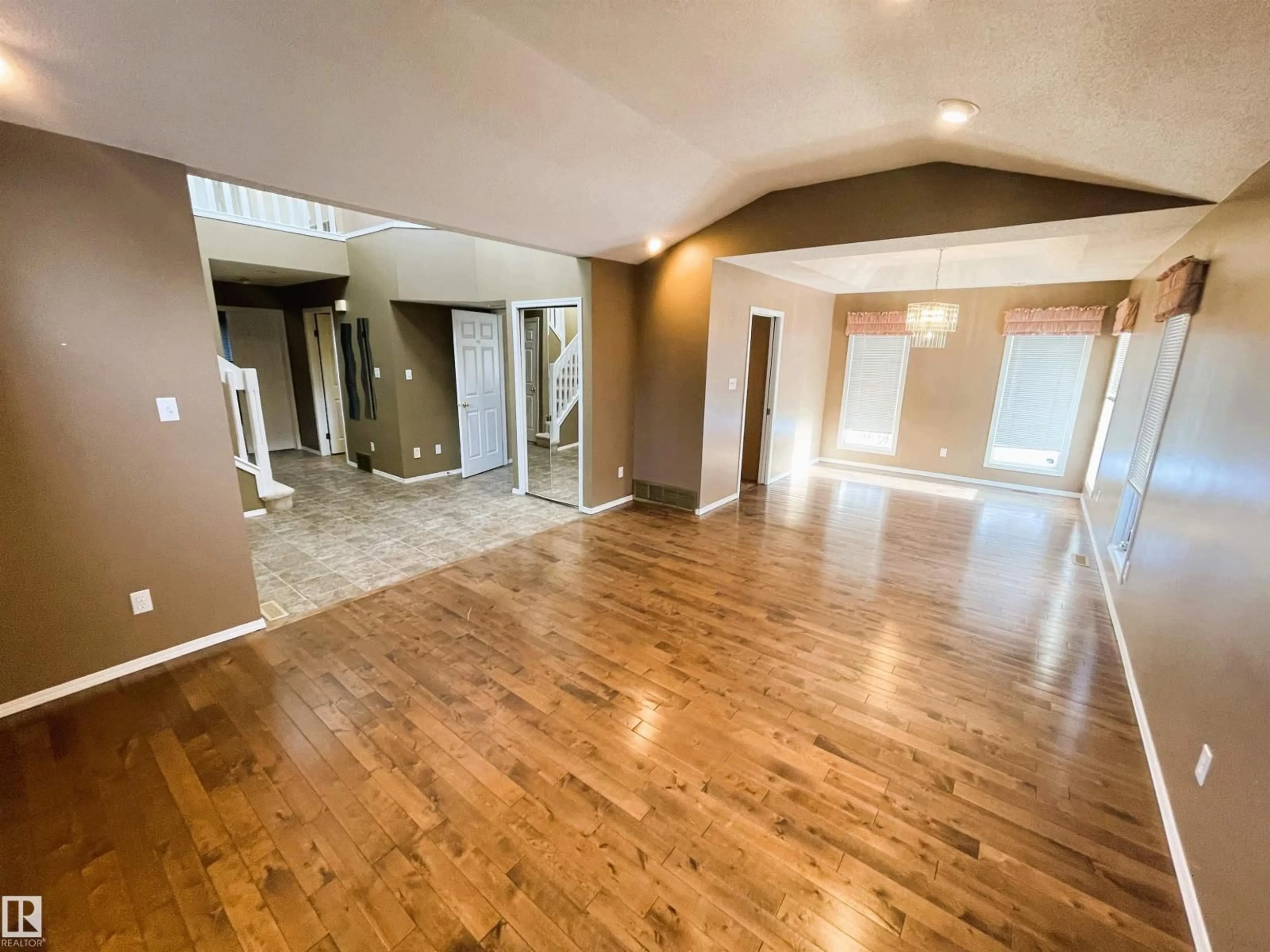 Indoor entryway for 6 LAKEVIEW CRESCENT, Cold Lake Alberta T9M1C4