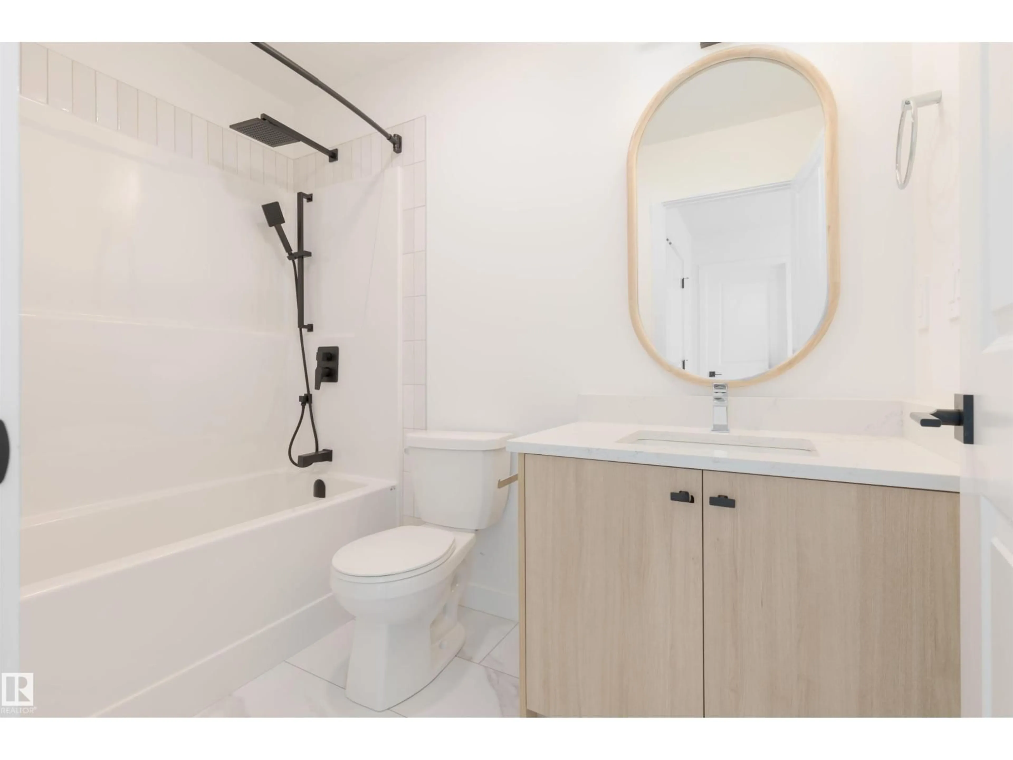 Standard bathroom, ceramic/tile floor for 2638 62 ST, Edmonton Alberta T6X0K4