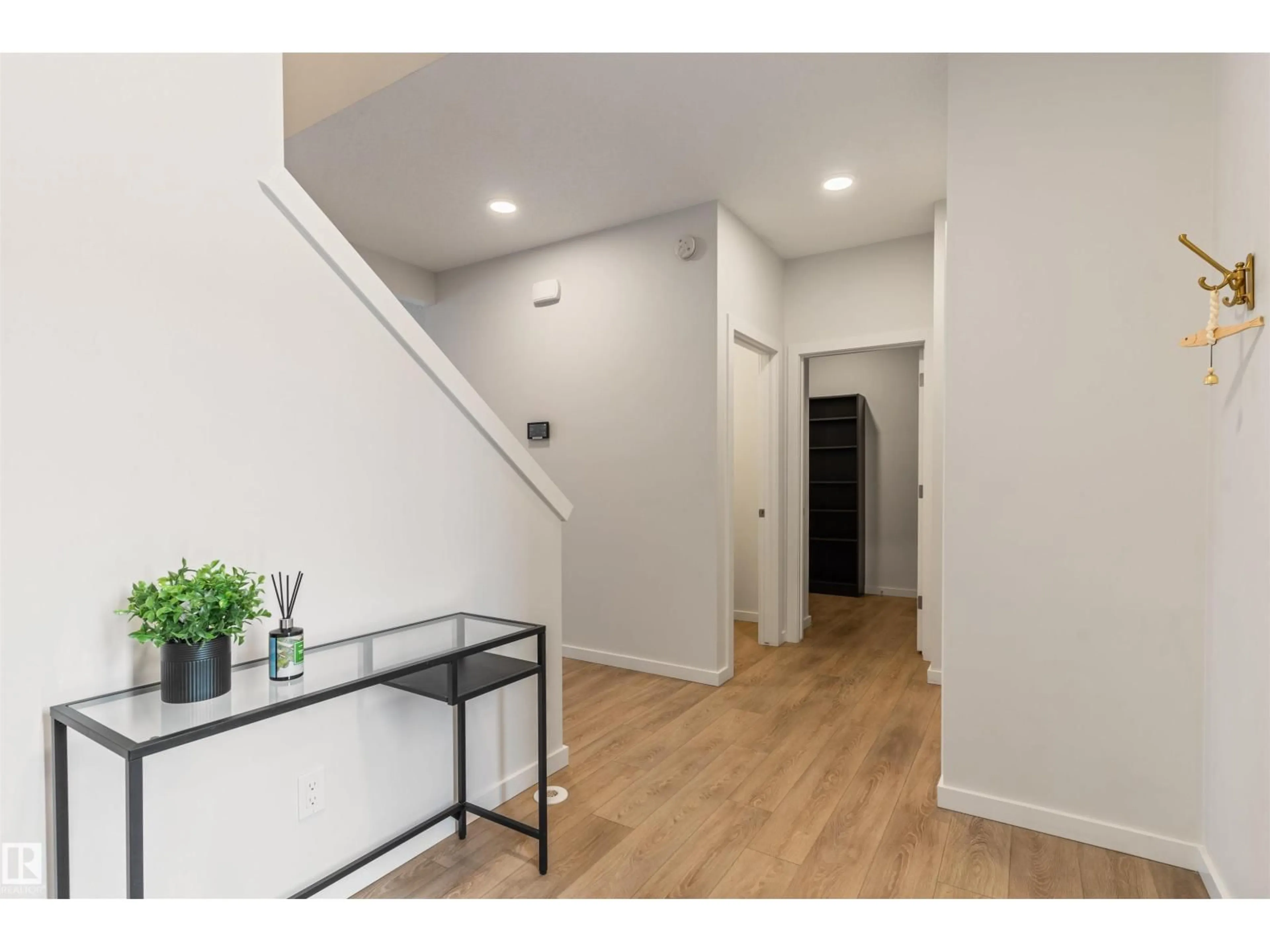 Indoor entryway for SW - 15832 22 AV, Edmonton Alberta T6W4L1