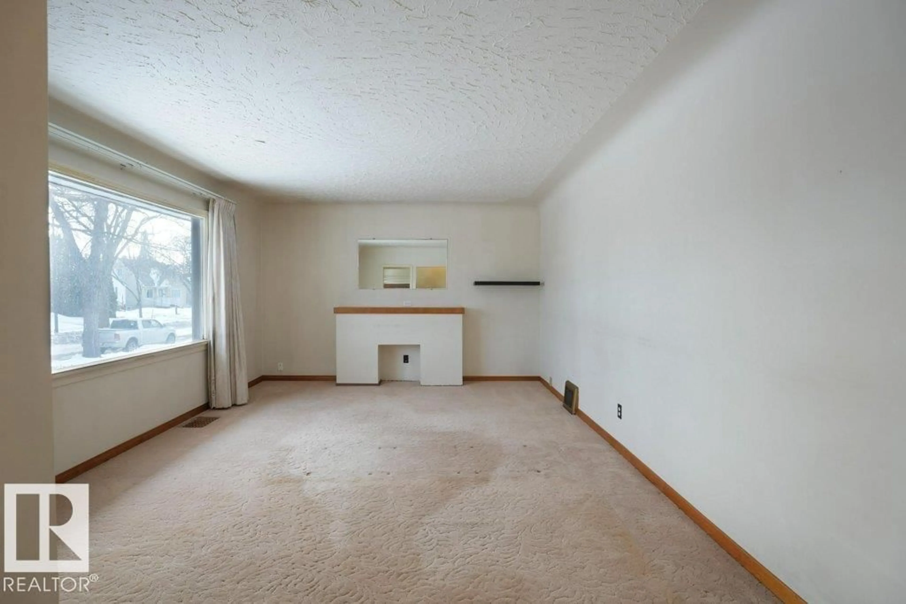 A pic of a room for NW - 11720 135A ST, Edmonton Alberta T5M1L5