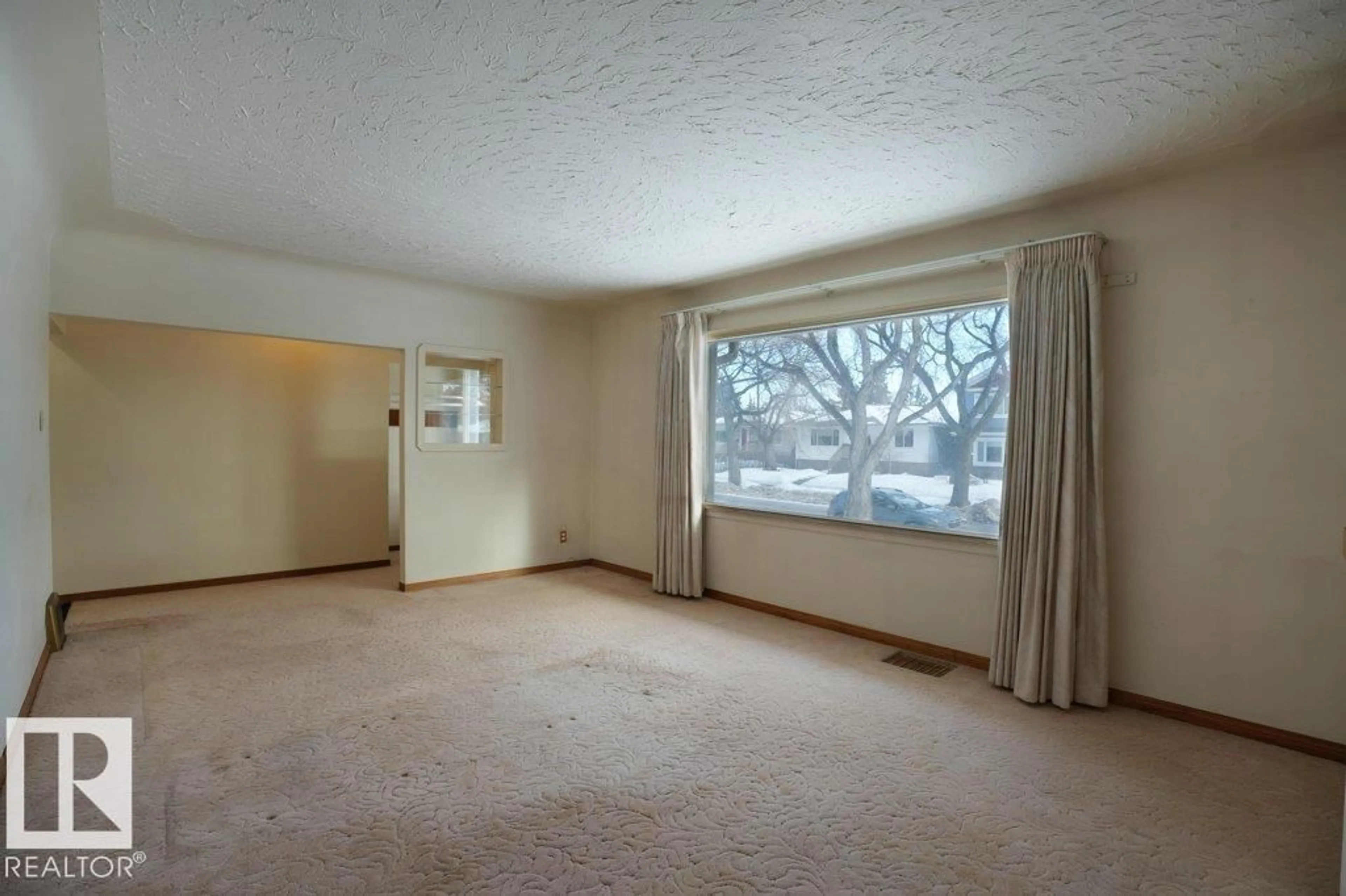 A pic of a room for NW - 11720 135A ST, Edmonton Alberta T5M1L5