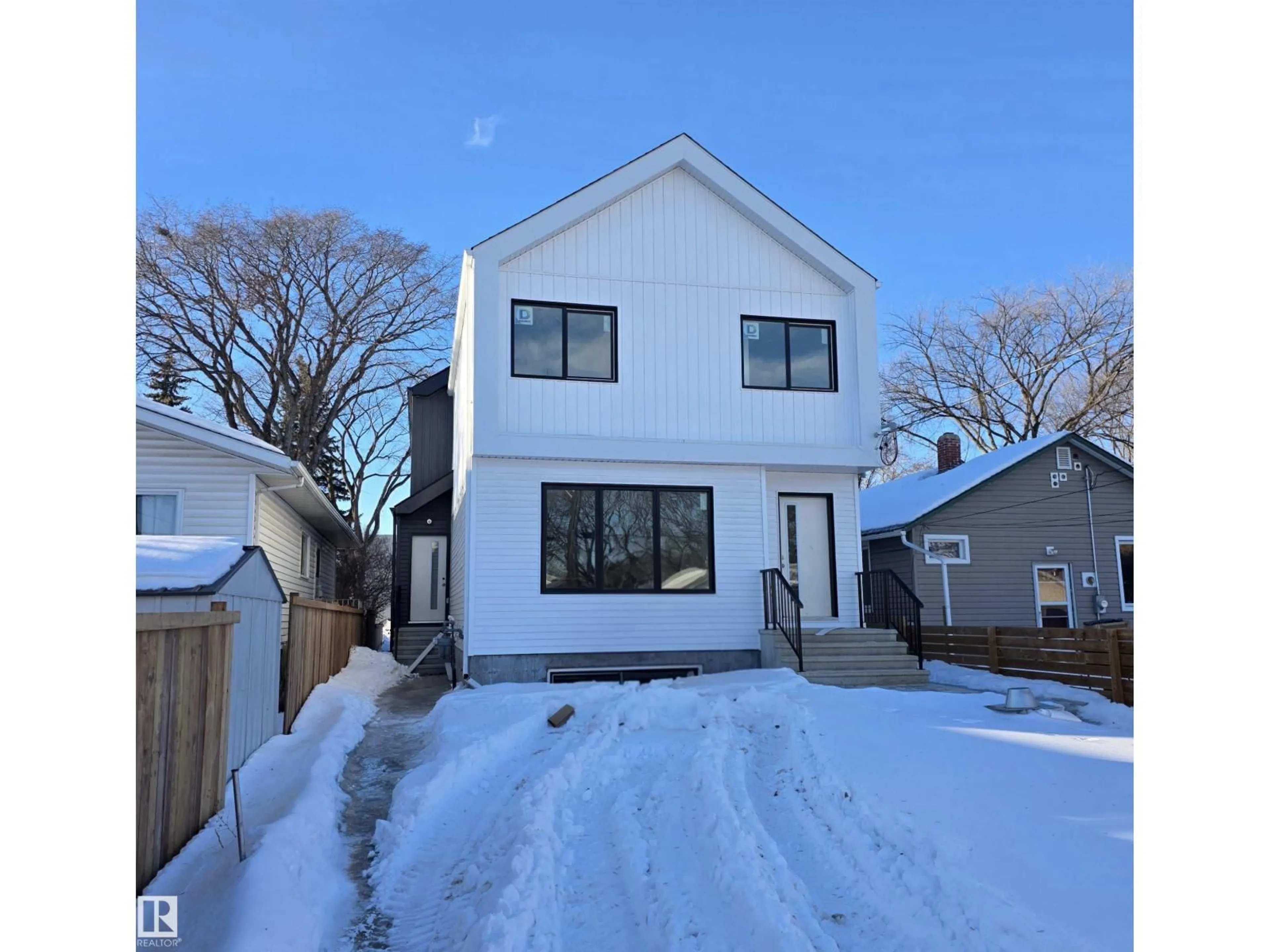 Unknown for 2 - 12921 118 ST, Edmonton Alberta T5E5L1