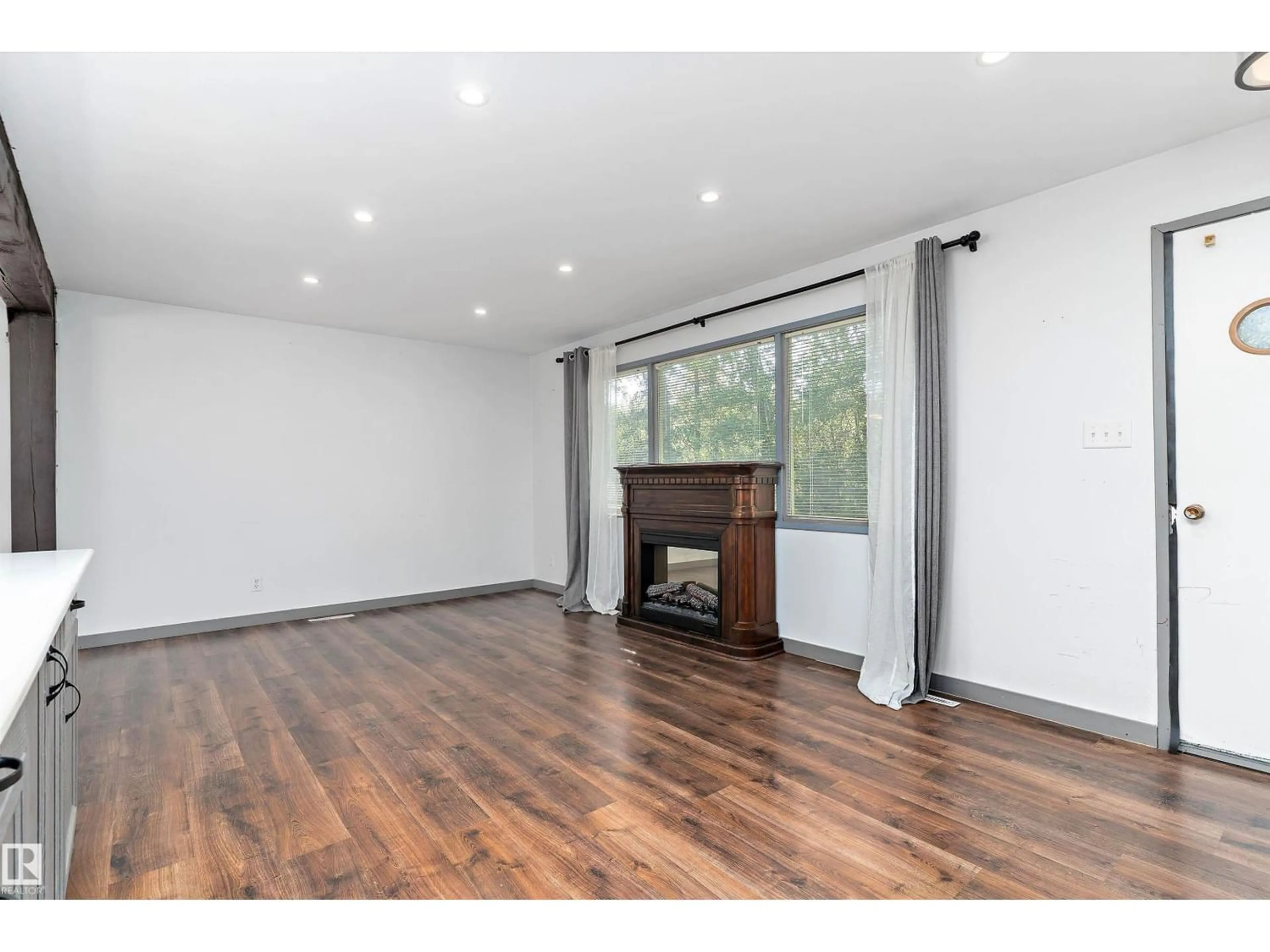 A pic of a room for 53241 RGE ROAD 215, Rural Strathcona County Alberta T8E2B3