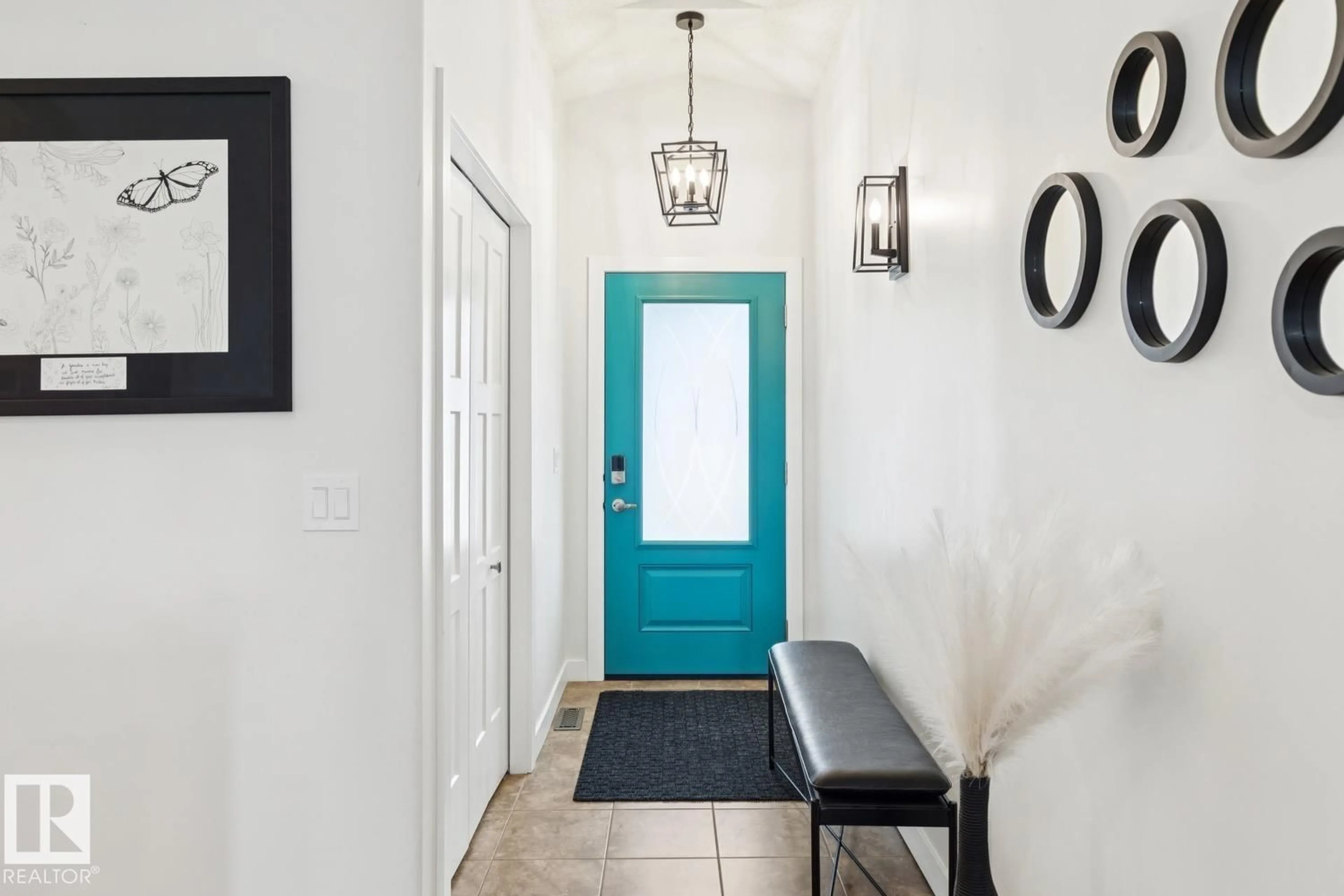 Indoor entryway for 161 FORREST DR, Sherwood Park Alberta T8A6A8