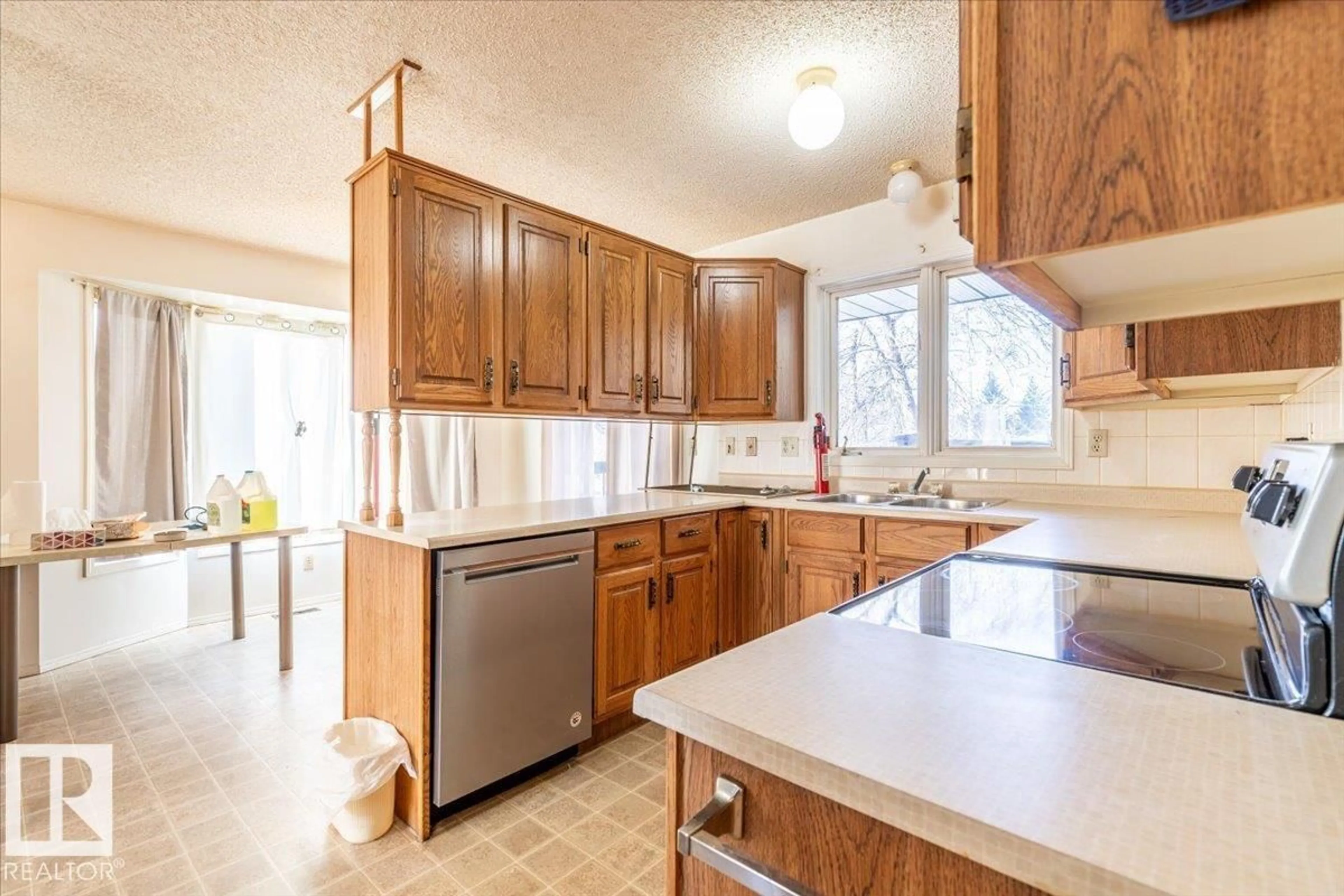 Standard kitchen, ceramic/tile floor for 5204 55 ST, Thorsby Alberta T0C2P0