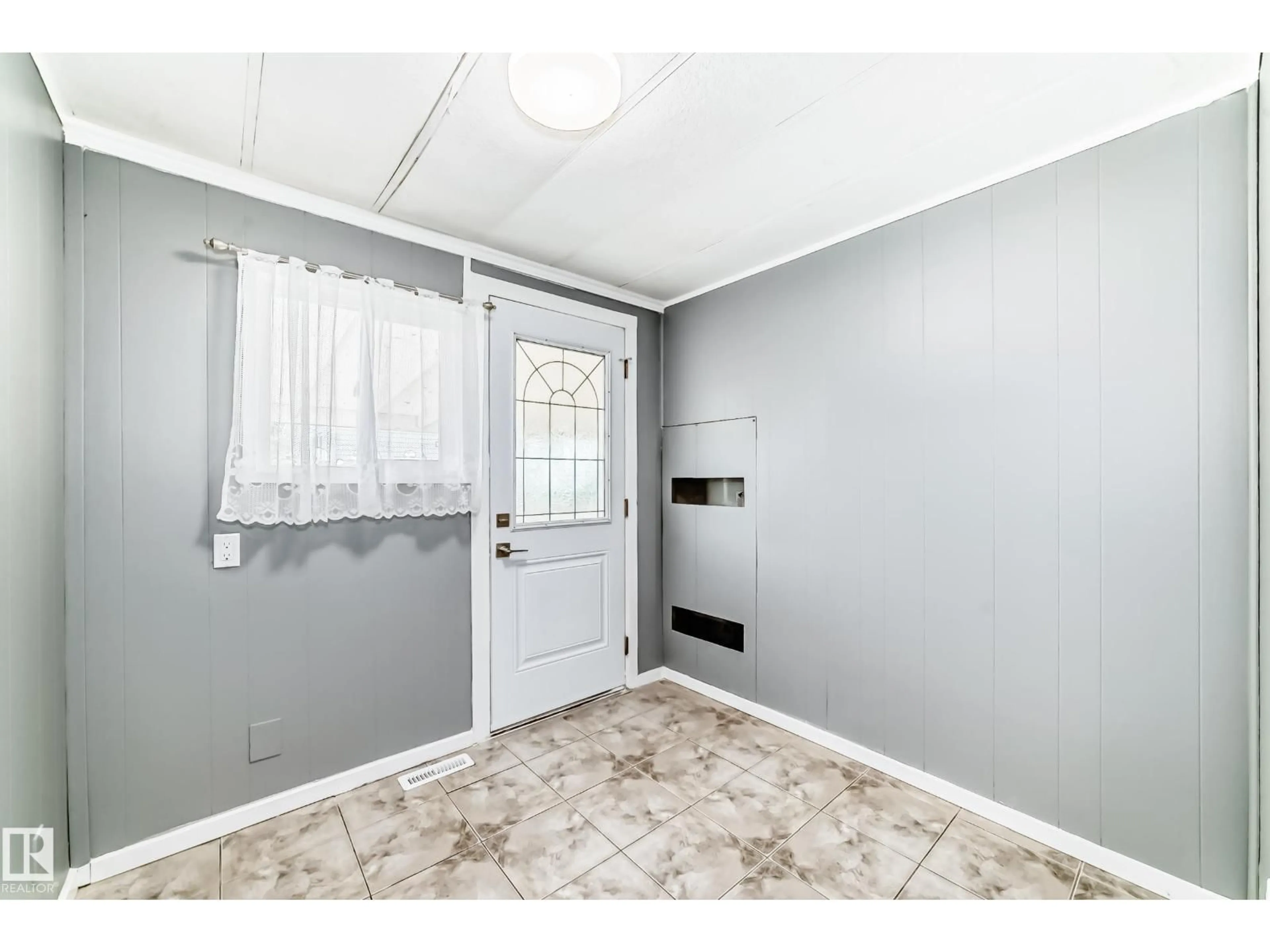 Unknown for 404 EVERGREEN PA, Edmonton Alberta T5Y4M2