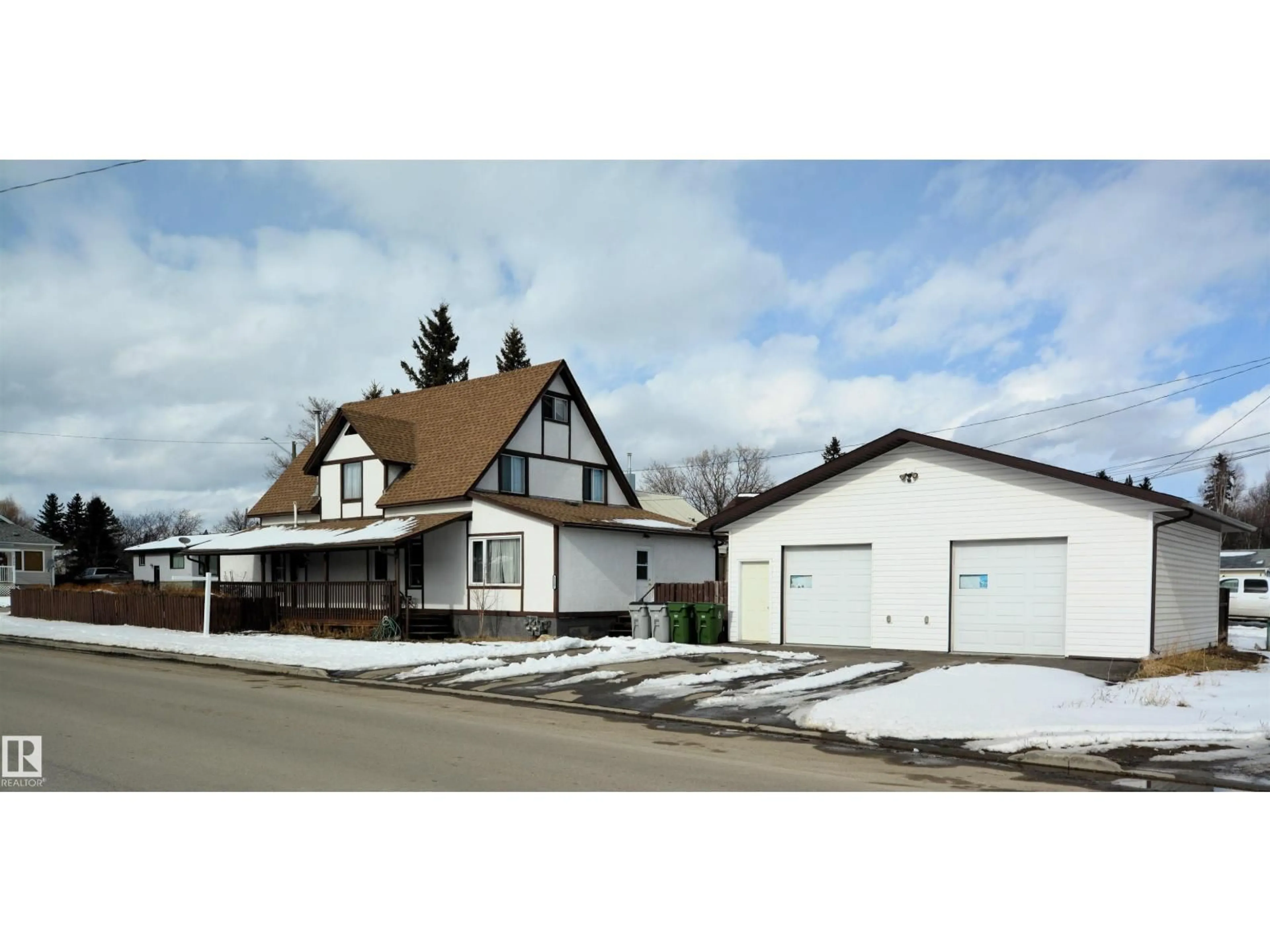 Home with vinyl exterior material, street for 5137 6TH AV, Edson Alberta T7E1J9