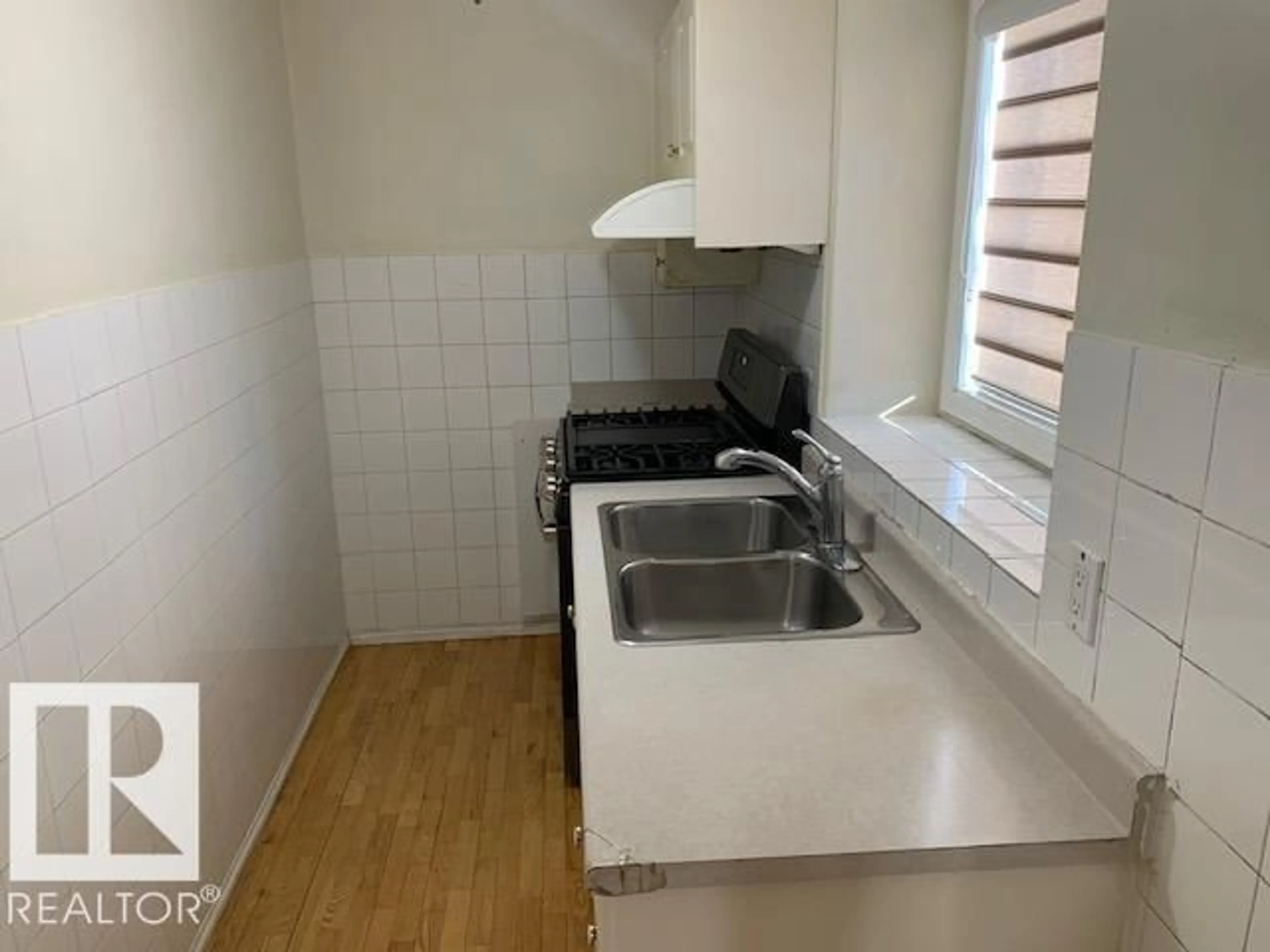 Standard kitchen, unknown for 232 KULAWY DR, Edmonton Alberta T6L7E5