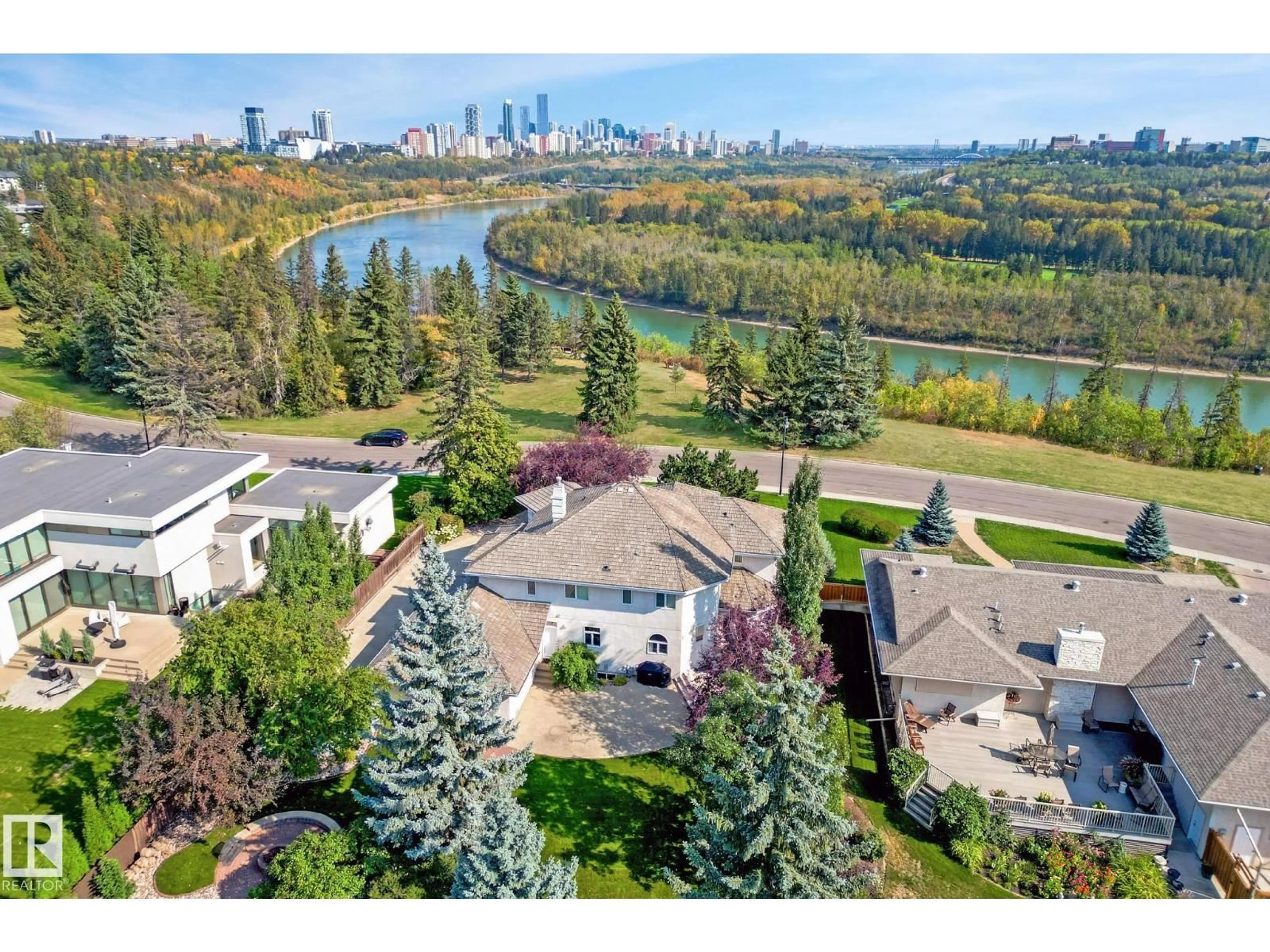 A pic from outside/outdoor area/front of a property/back of a property/a pic from drone, water/lake/river/ocean view for 9704 RIVERSIDE DR, Edmonton Alberta T5N3M6