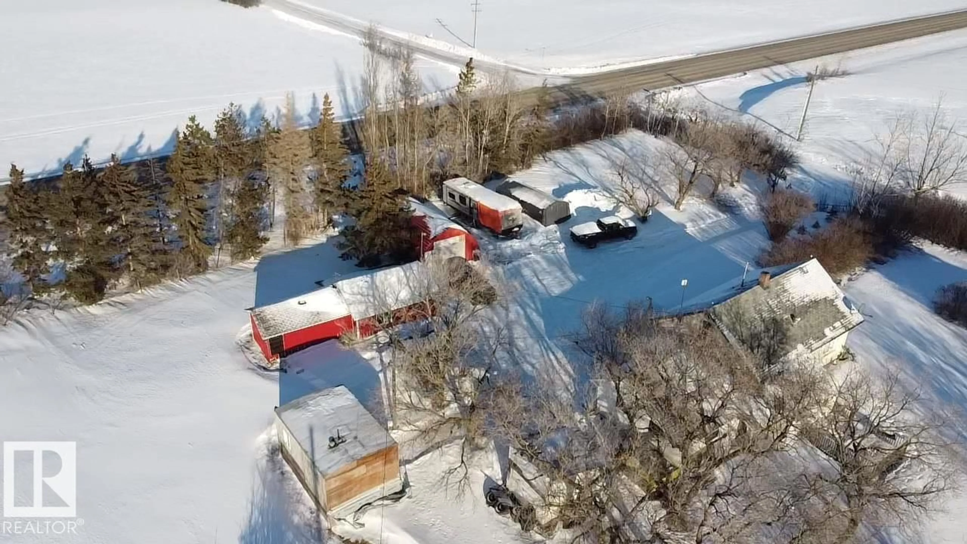 A pic from outside/outdoor area/front of a property/back of a property/a pic from drone, building for 59240 RANGE 191 RD, Rural Smoky Lake County Alberta T0A3C0