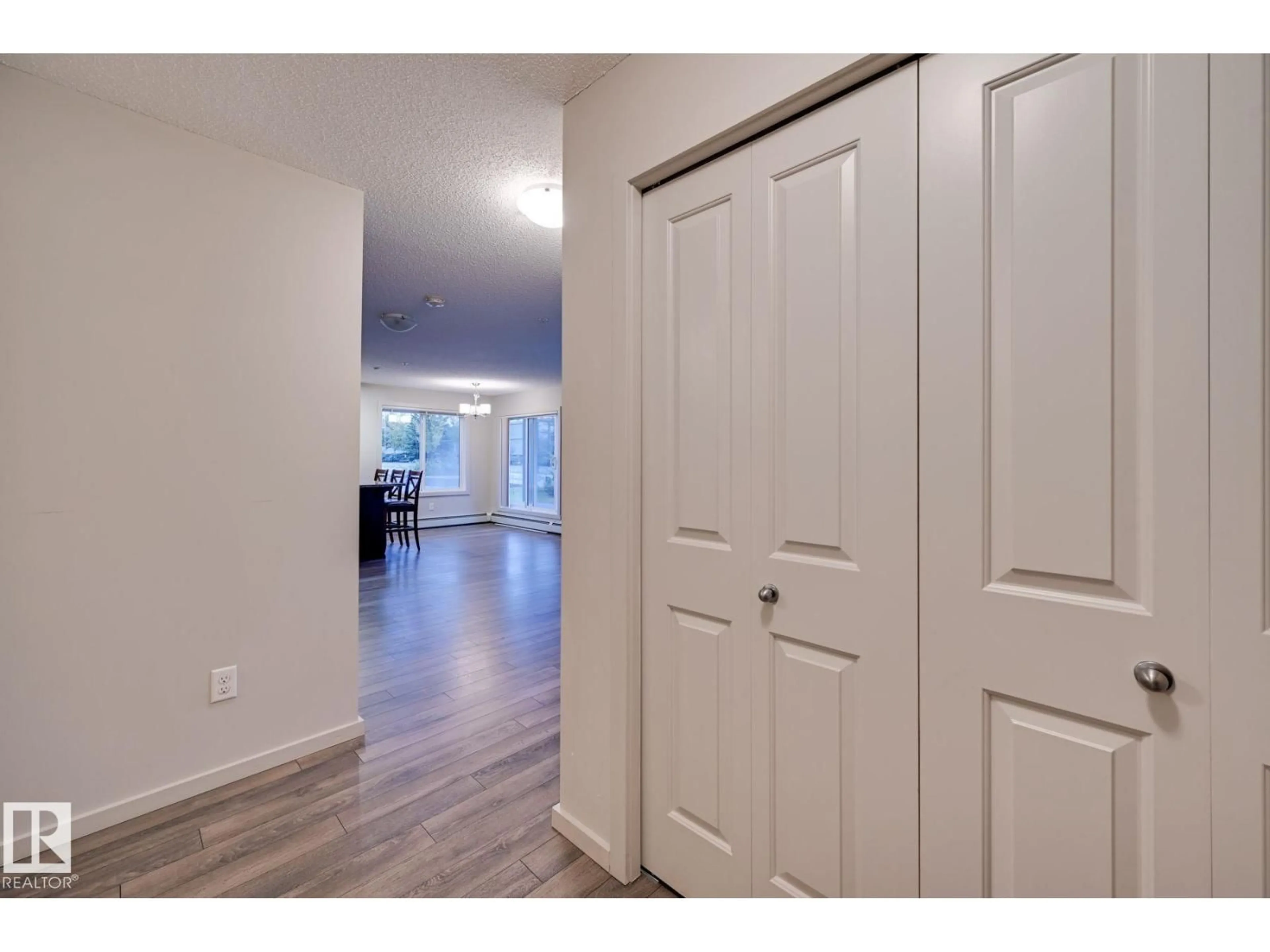 Indoor entryway for #101 - 142 EBBERS BV, Edmonton Alberta T5Y3W2