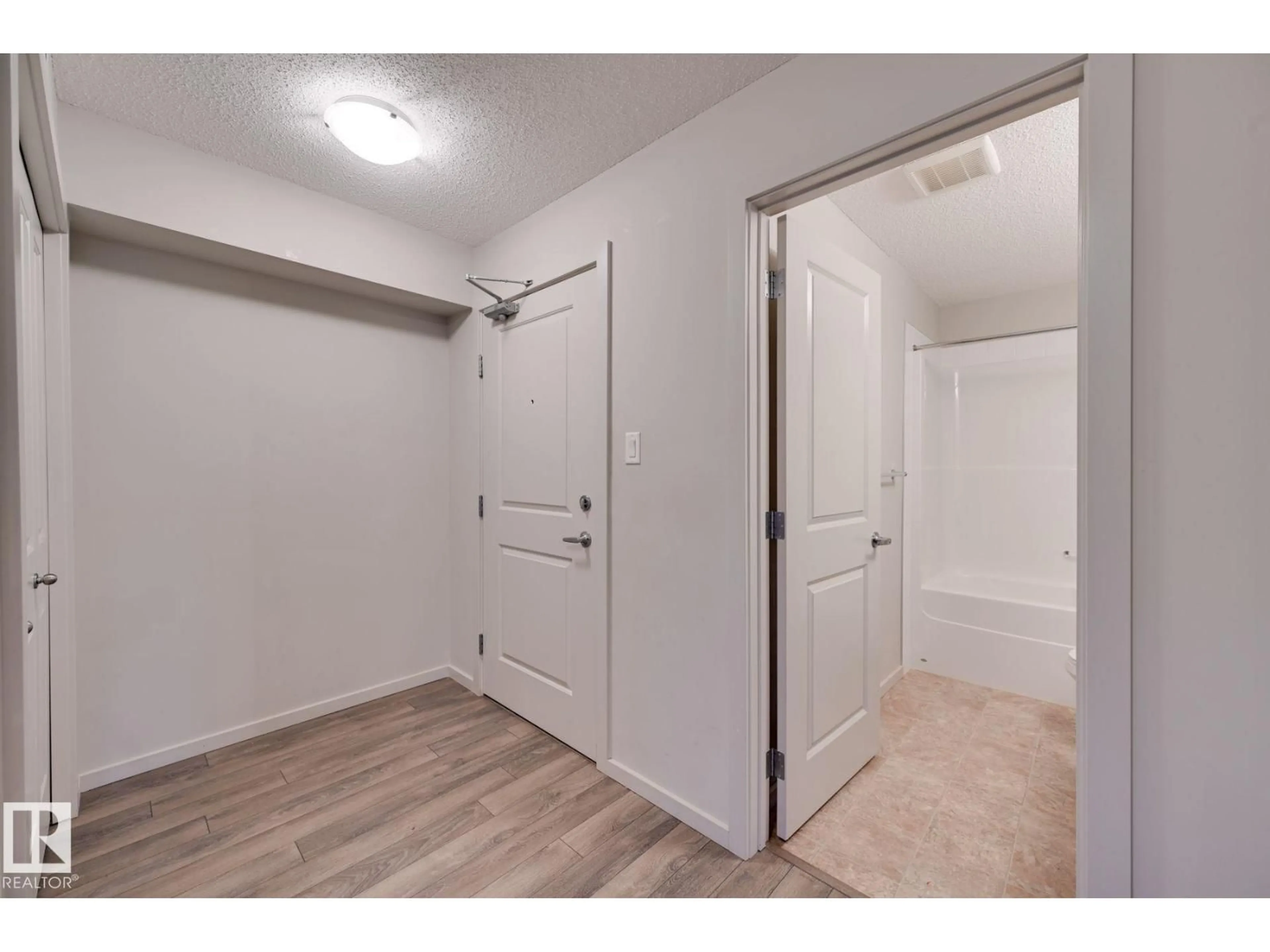 Unknown for #101 - 142 EBBERS BV, Edmonton Alberta T5Y3W2