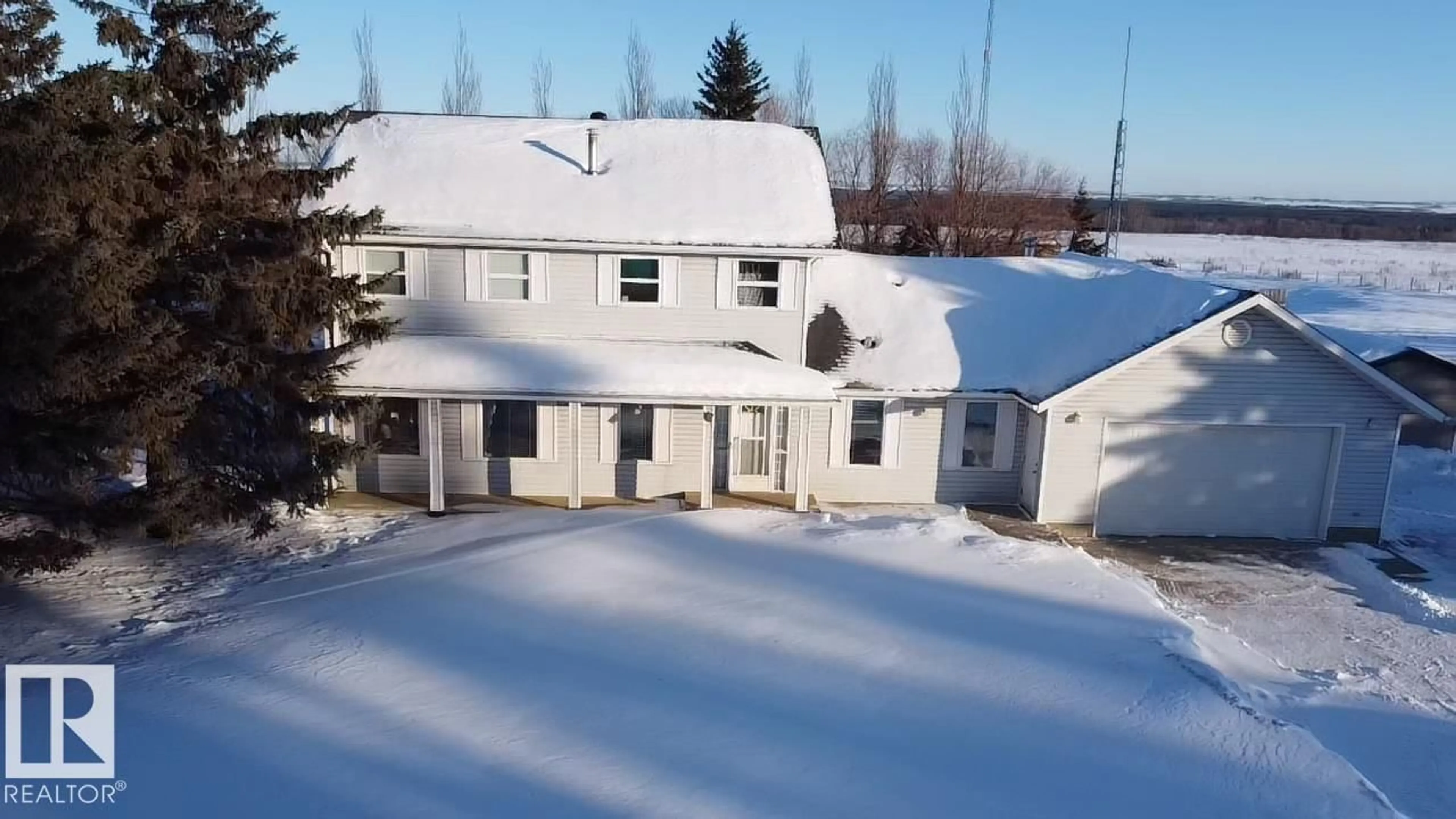 A pic from outside/outdoor area/front of a property/back of a property/a pic from drone, street for 59059 RANGE 170, Rural Smoky Lake County Alberta T0A3C0