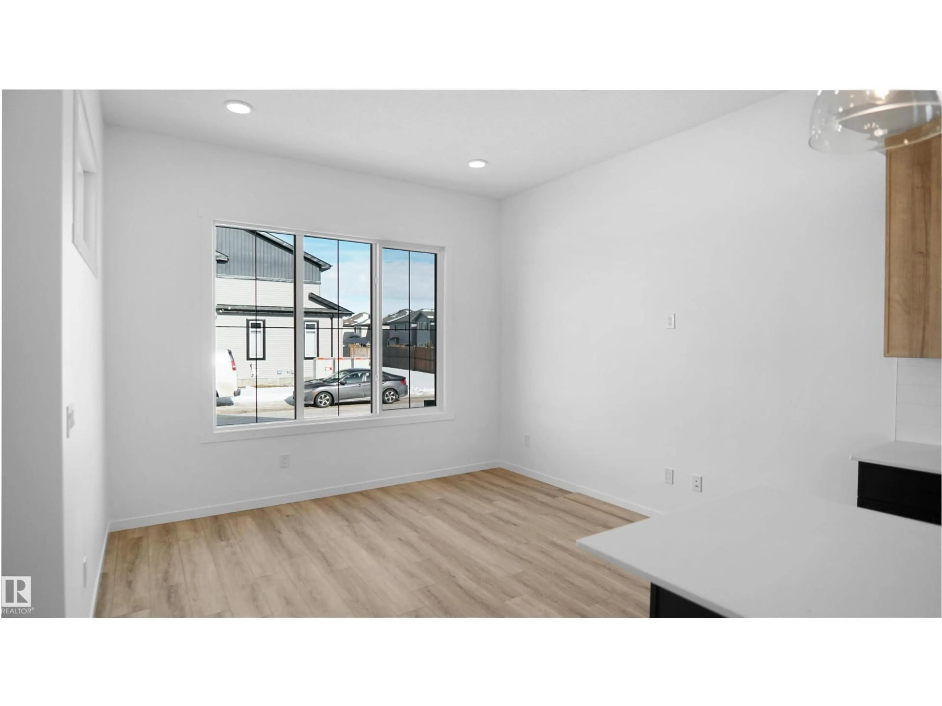 A pic of a room for 20705 42 AV, Edmonton Alberta T6M0R8