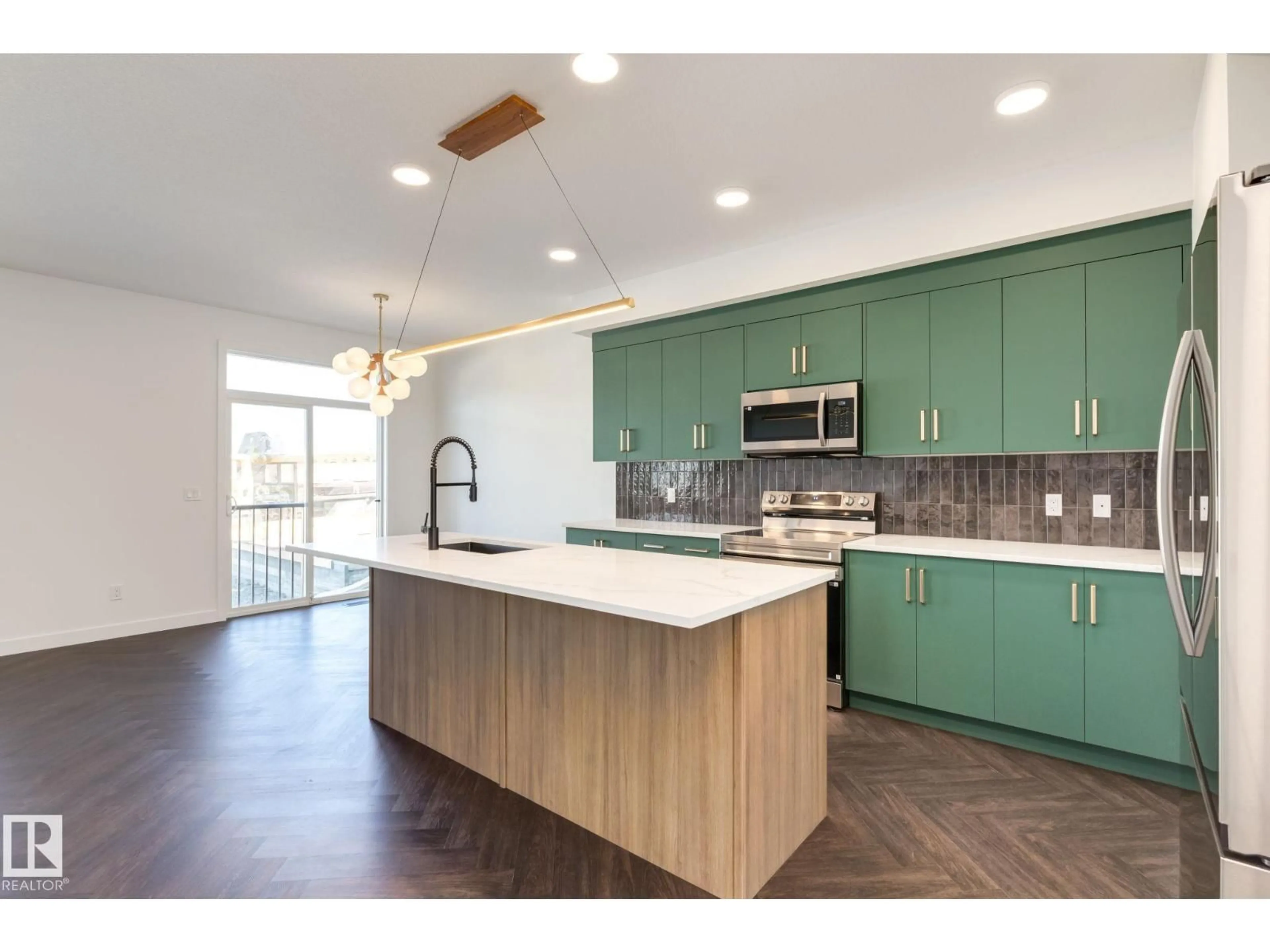 Open concept kitchen, unknown for 2118 CROSSBILL LN, Edmonton Alberta T5S0W3