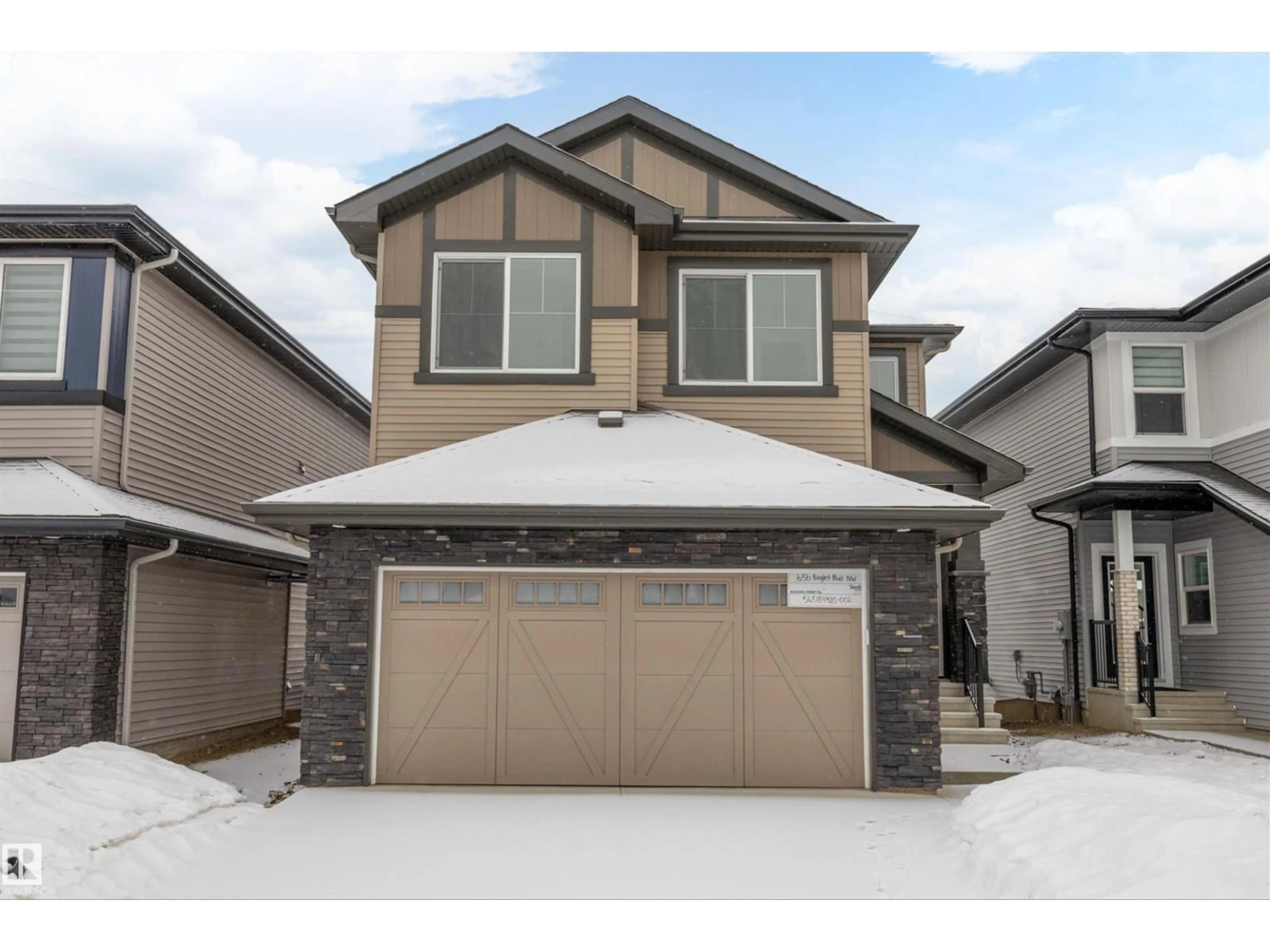 Home with vinyl exterior material, street for 656 KINGLET BV, Edmonton Alberta T5S0S8