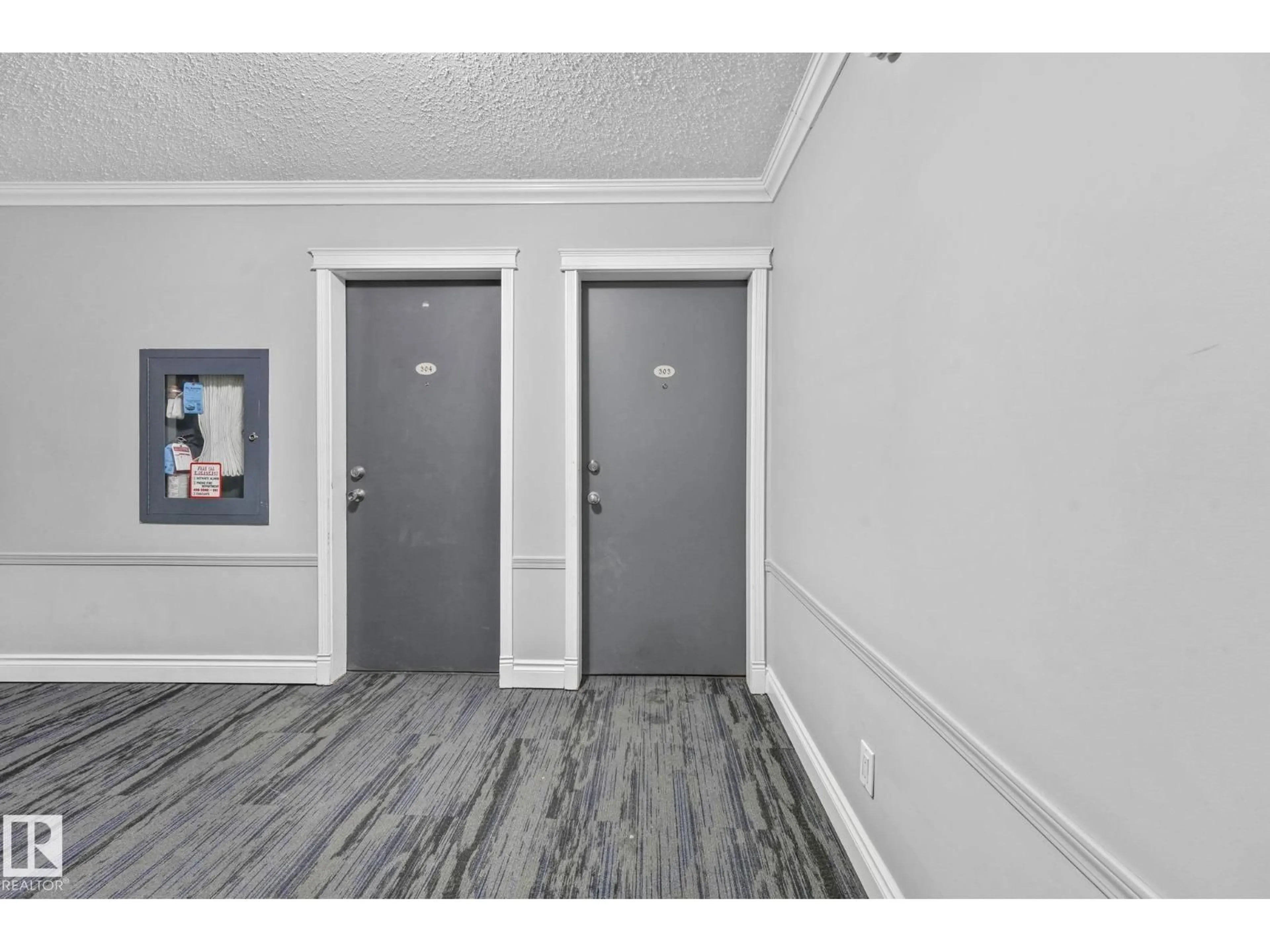 Indoor entryway for #303 - 10165 113 ST, Edmonton Alberta T5K1P1