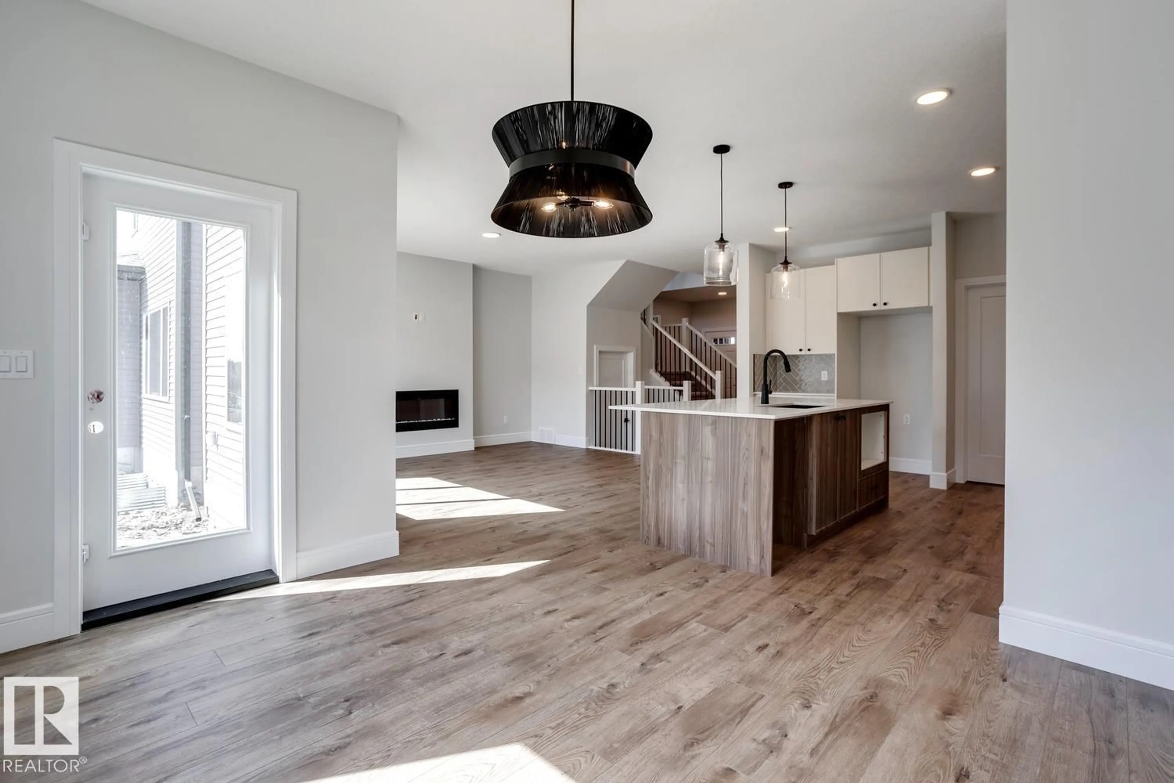 Open concept kitchen, unknown for 54 FICUS WY, Fort Saskatchewan Alberta T8L0Z6