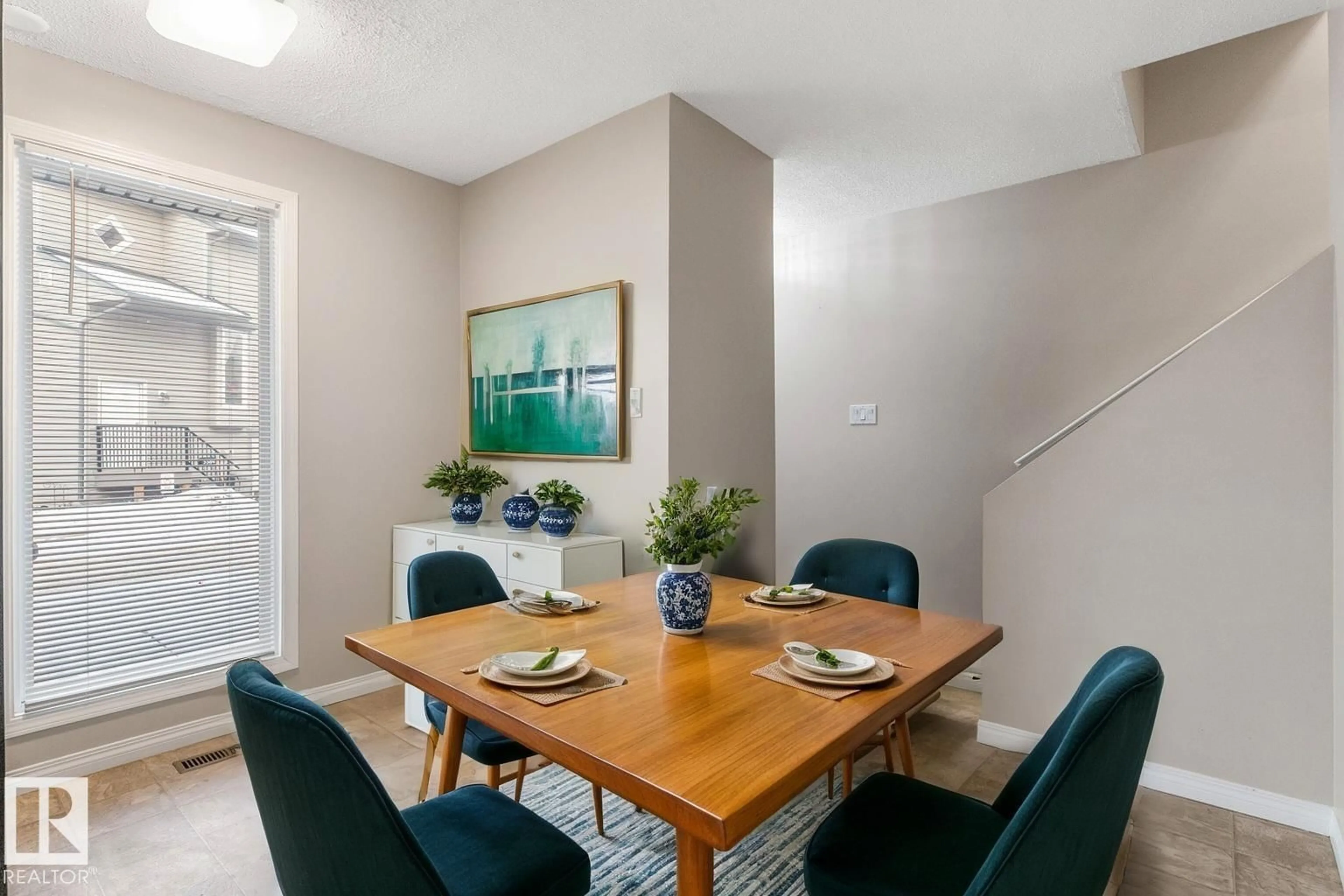 Dining room, unknown for 5346 38A AV, Edmonton Alberta T6L2H4