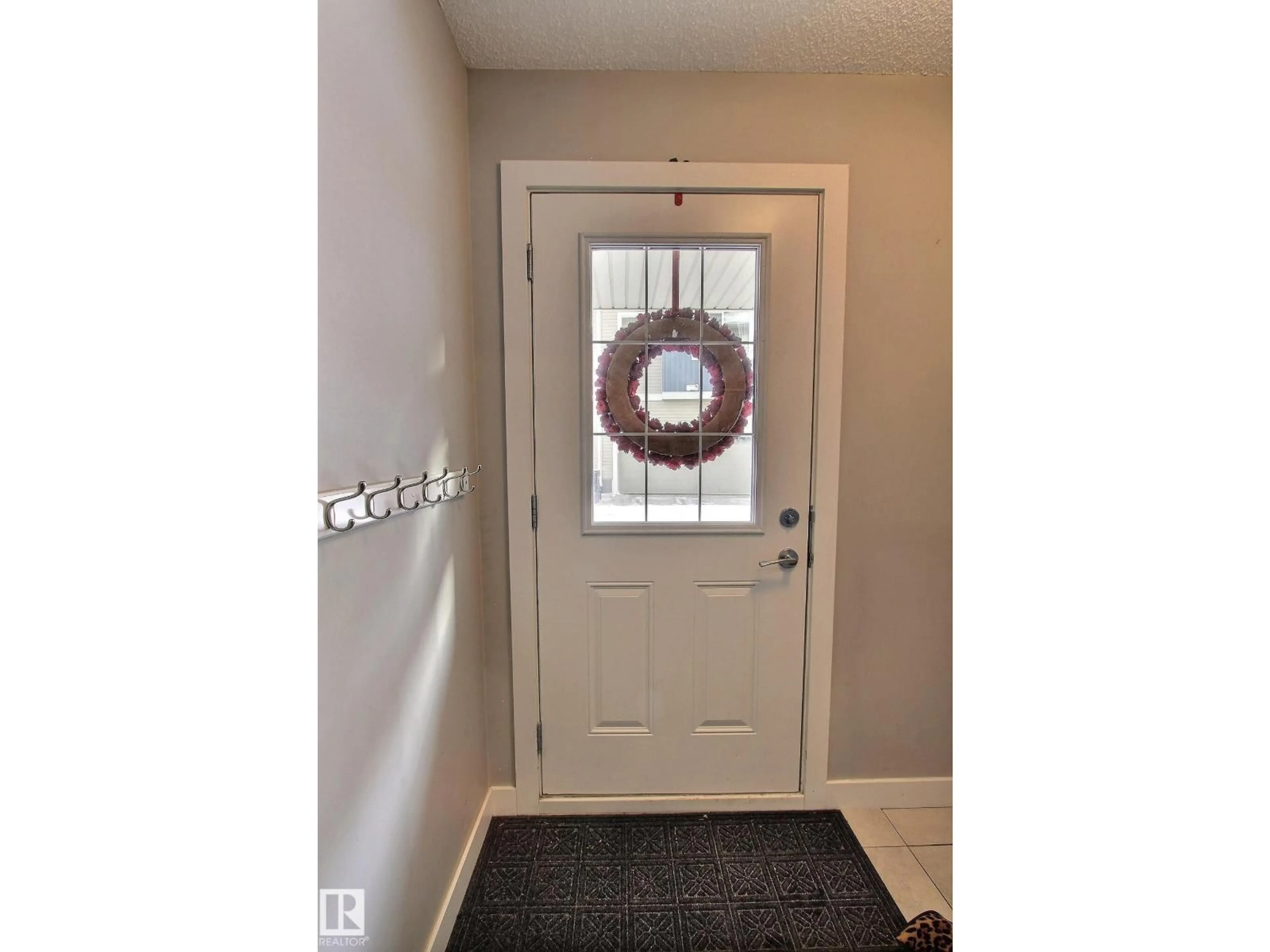 Indoor entryway for 13139 - 73 205 ST NW, Edmonton Alberta T5S0N1