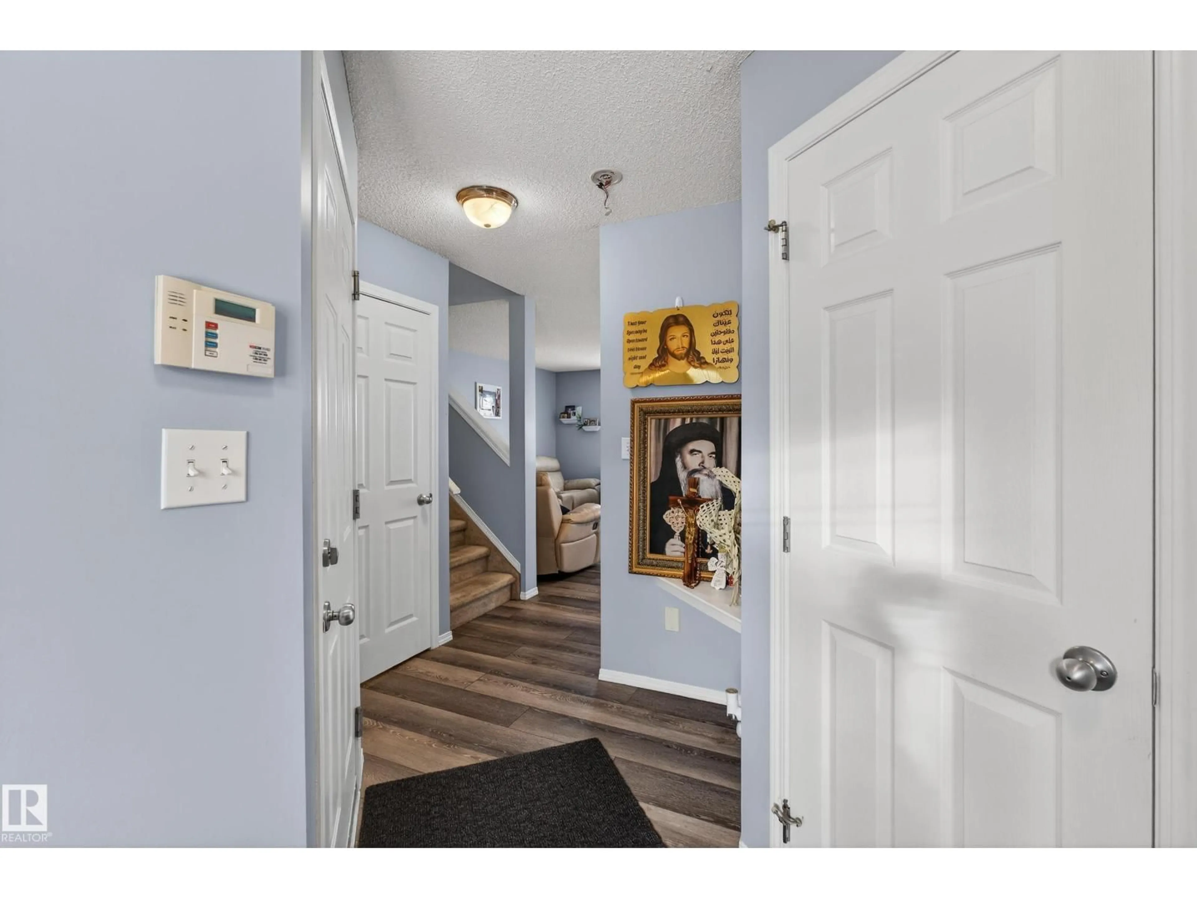 Indoor entryway for #58 - 4350 23 ST, Edmonton Alberta T6T1X8