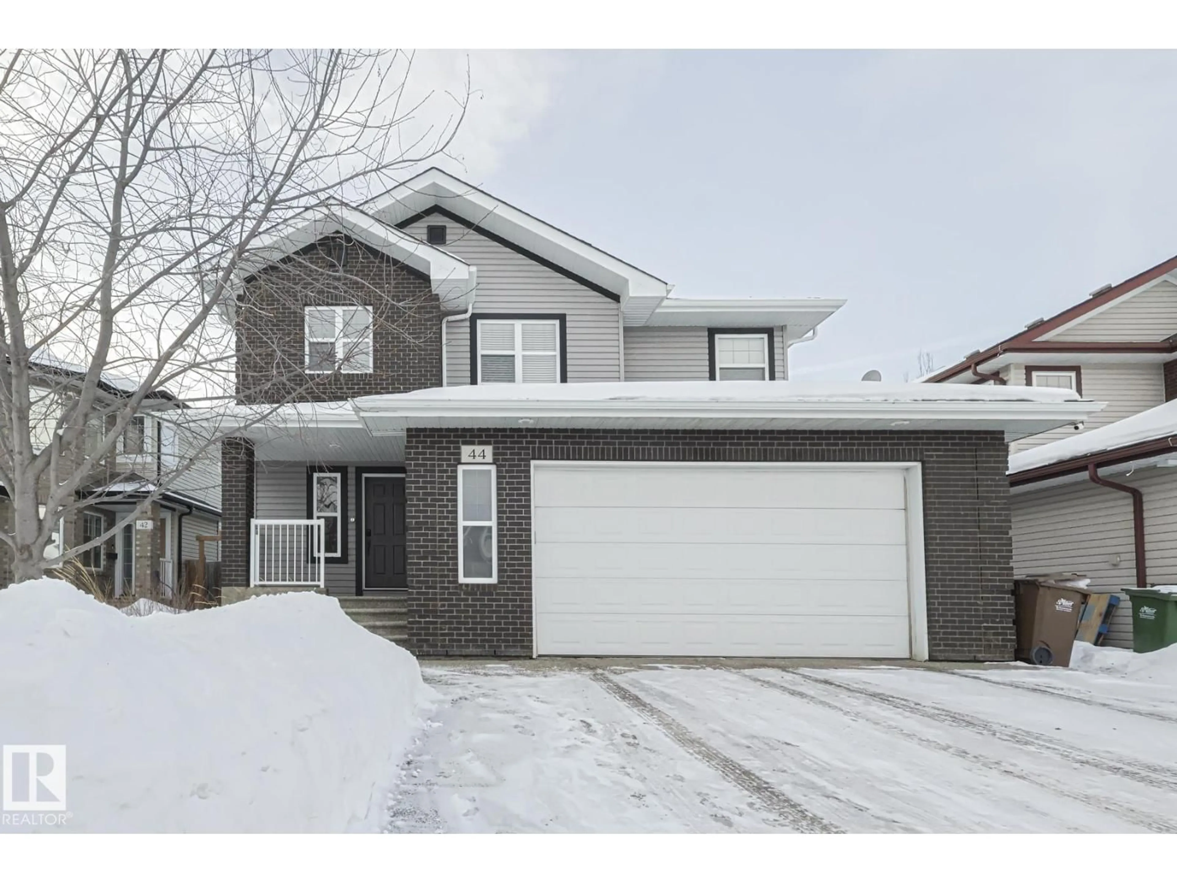 Home with brick exterior material, street for 44 NORMANDEAU CR, St. Albert Alberta T8N3C7