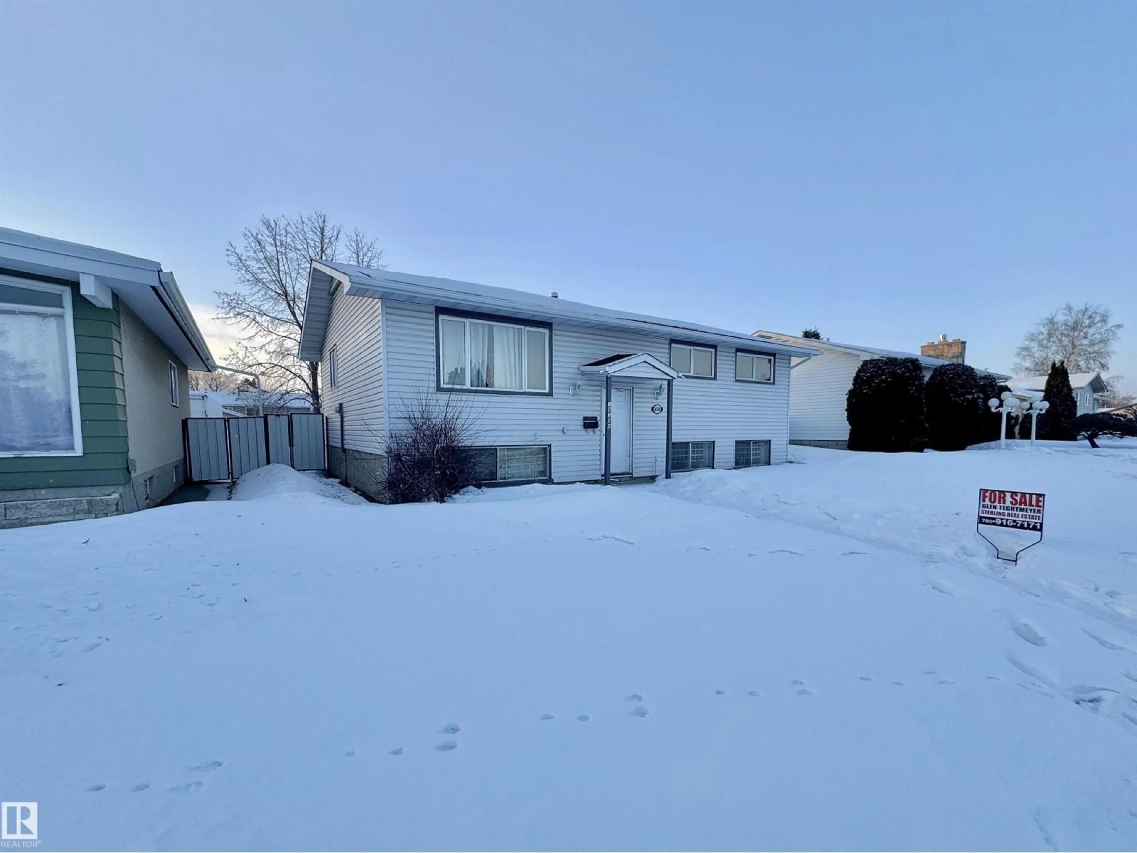 A pic from outside/outdoor area/front of a property/back of a property/a pic from drone, street for NW - 14304 79 ST, Edmonton Alberta T5C1K3
