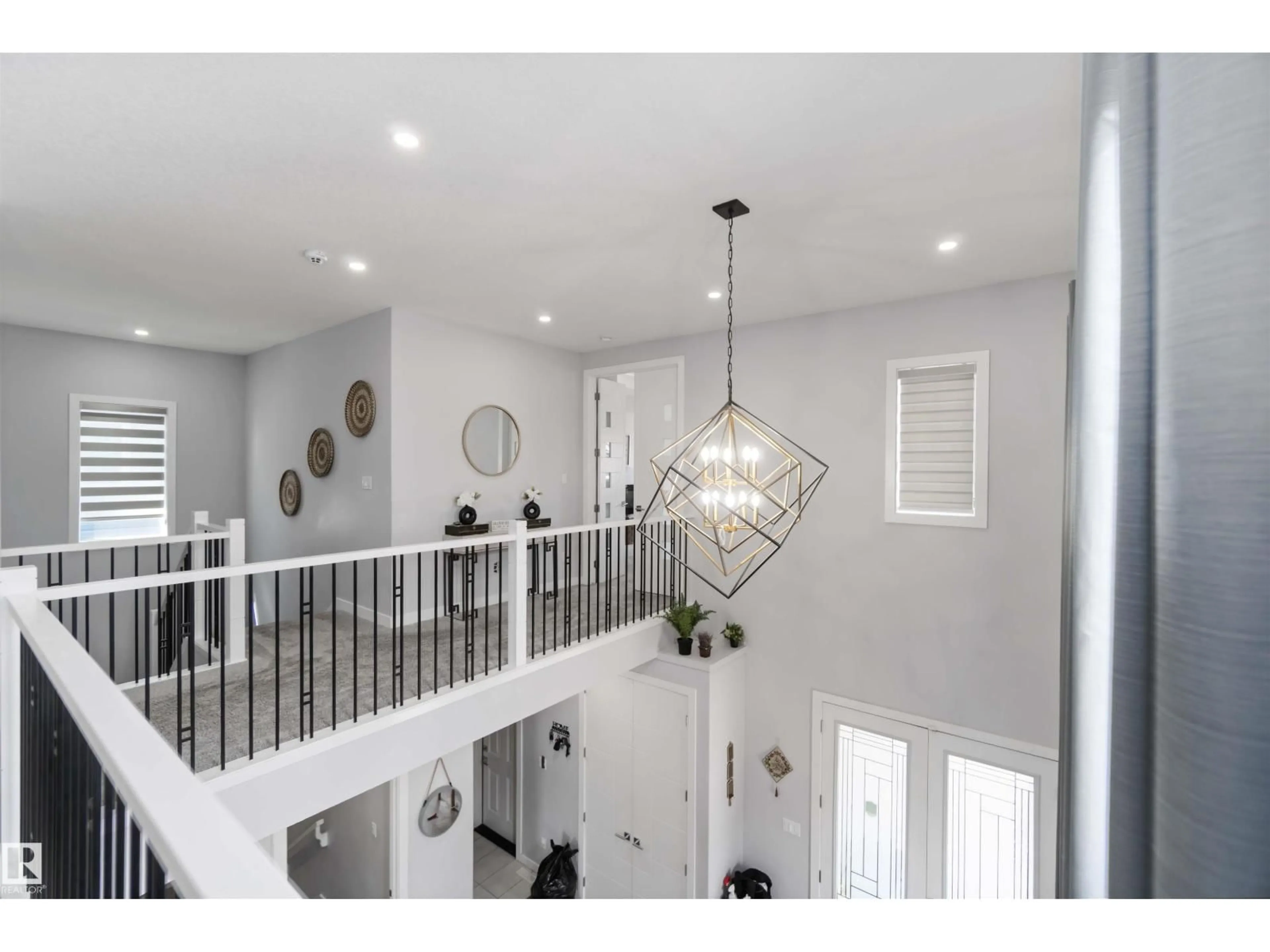 Indoor entryway for 5732 KEEPING CR, Edmonton Alberta T6W4K4