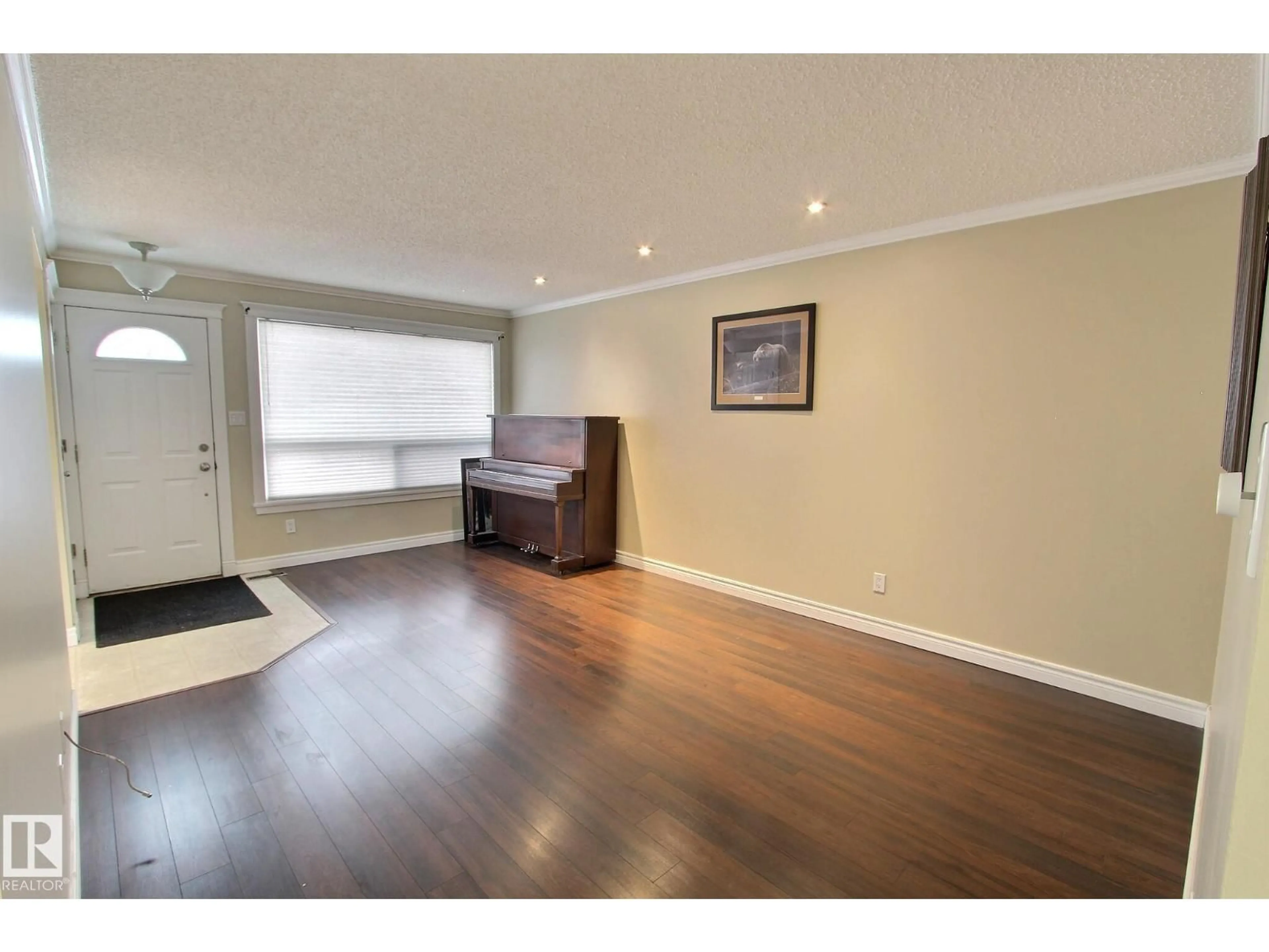 A pic of a room for 4417 44 ST, Stony Plain Alberta T7Z1J3