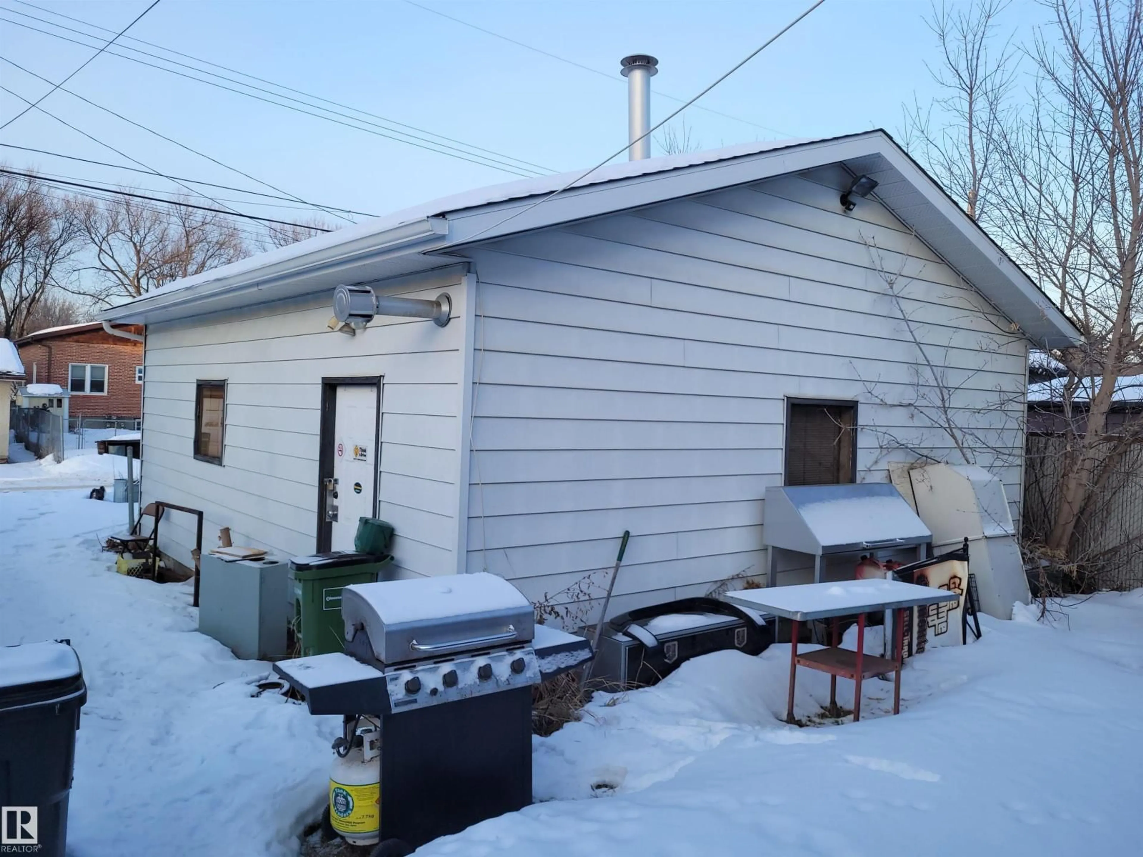 Patio, street for 7912 78 AV, Edmonton Alberta T6C0N2