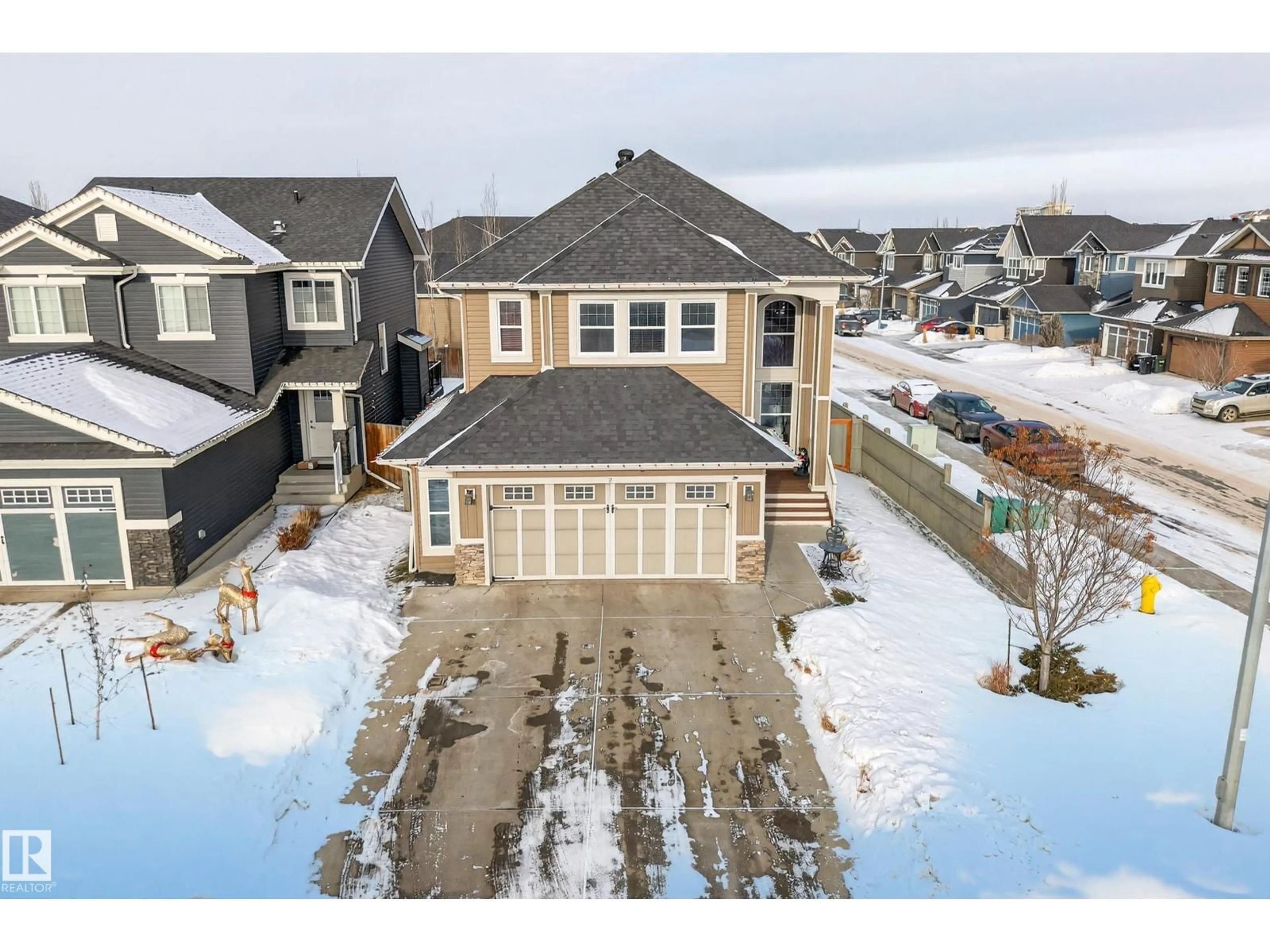A pic from outside/outdoor area/front of a property/back of a property/a pic from drone, street for 2 ASHMORE BAY, Sherwood Park Alberta T8H2M1