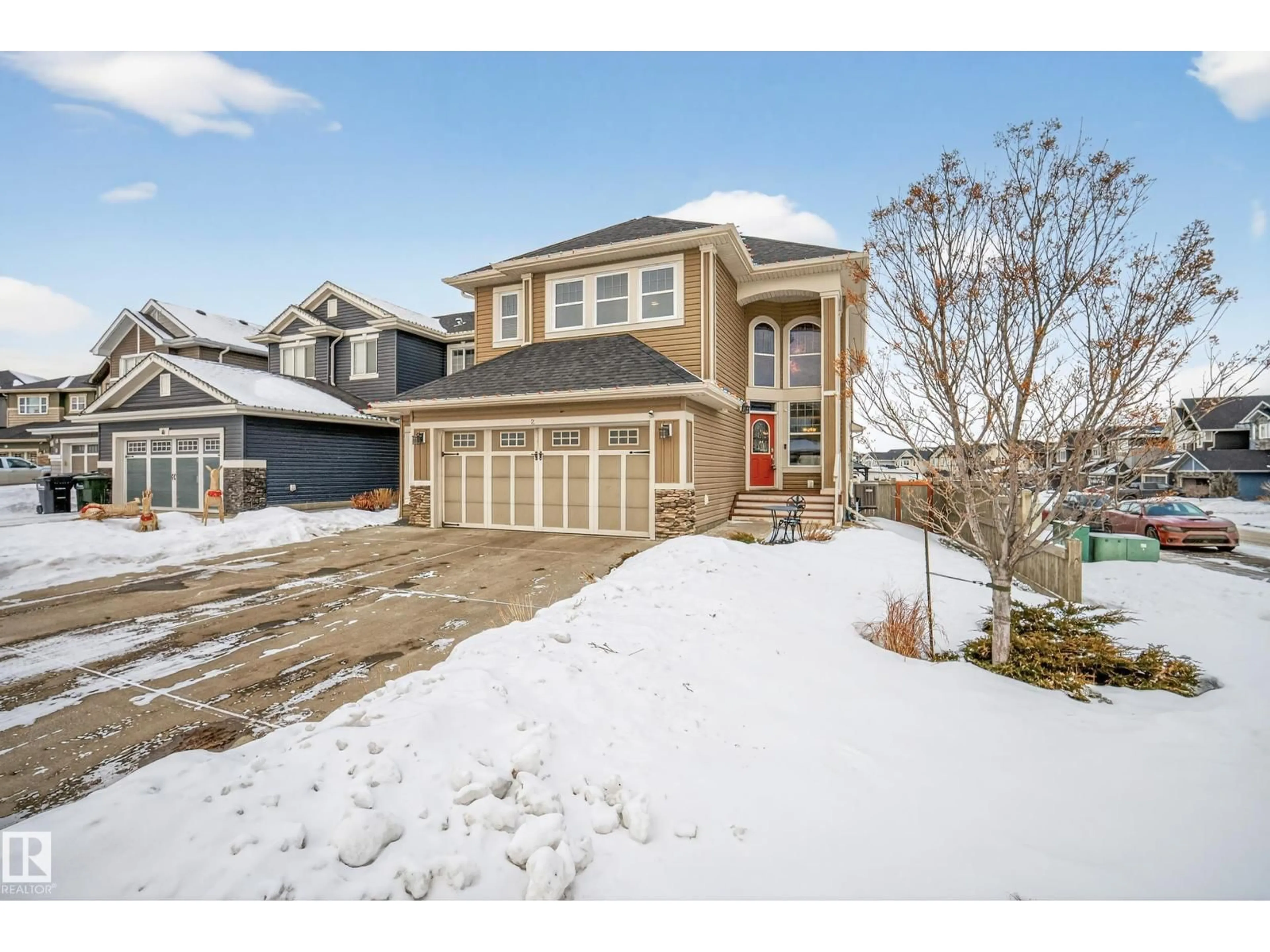 Home with vinyl exterior material, street for 2 ASHMORE BAY, Sherwood Park Alberta T8H2M1