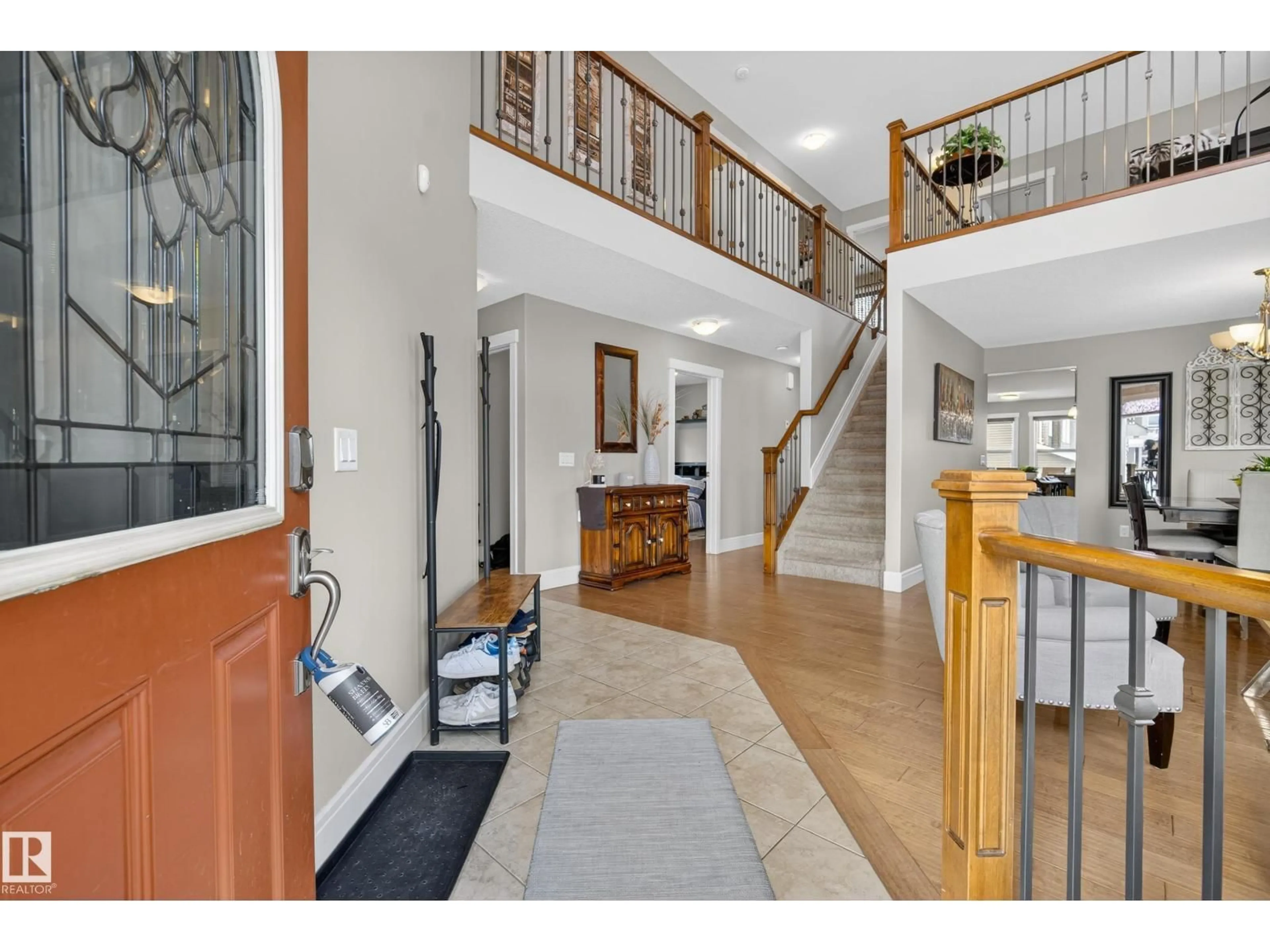 Indoor entryway for 2 ASHMORE BAY, Sherwood Park Alberta T8H2M1