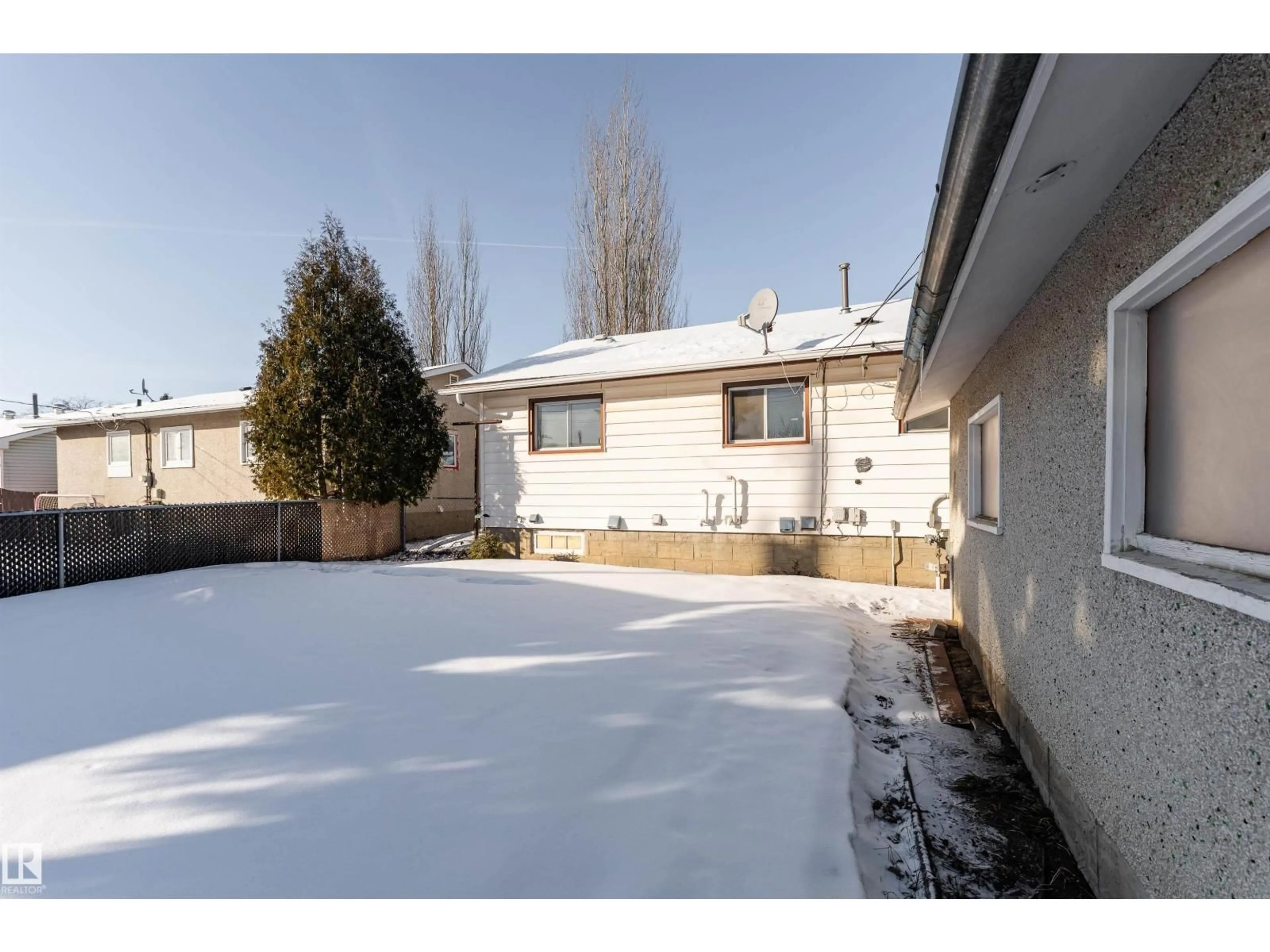 Unknown for 10519 40 ST, Edmonton Alberta T6A1S9
