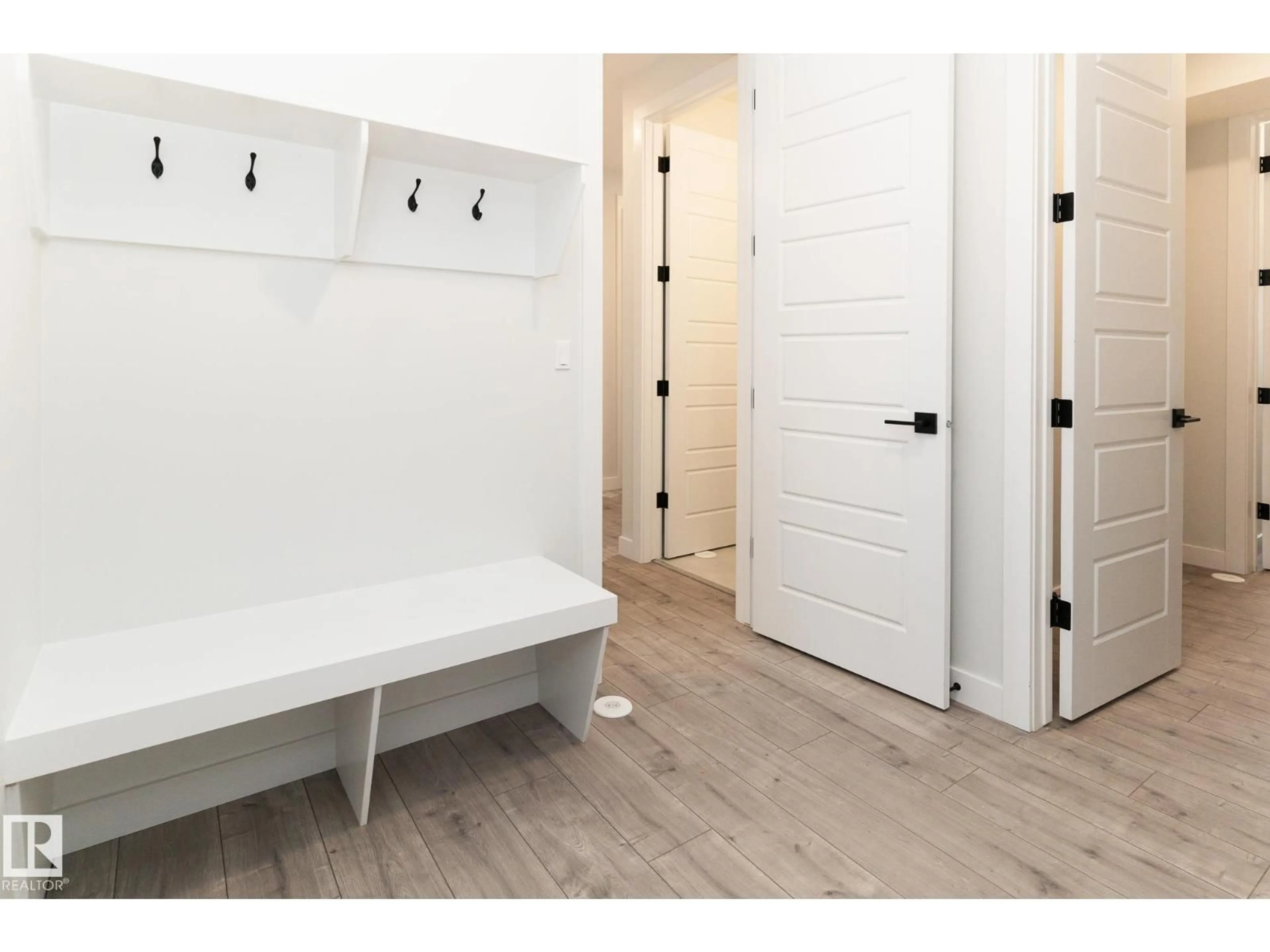 Indoor entryway for 285 GLENRIDDING RAVINE RD, Edmonton Alberta T6W5J6